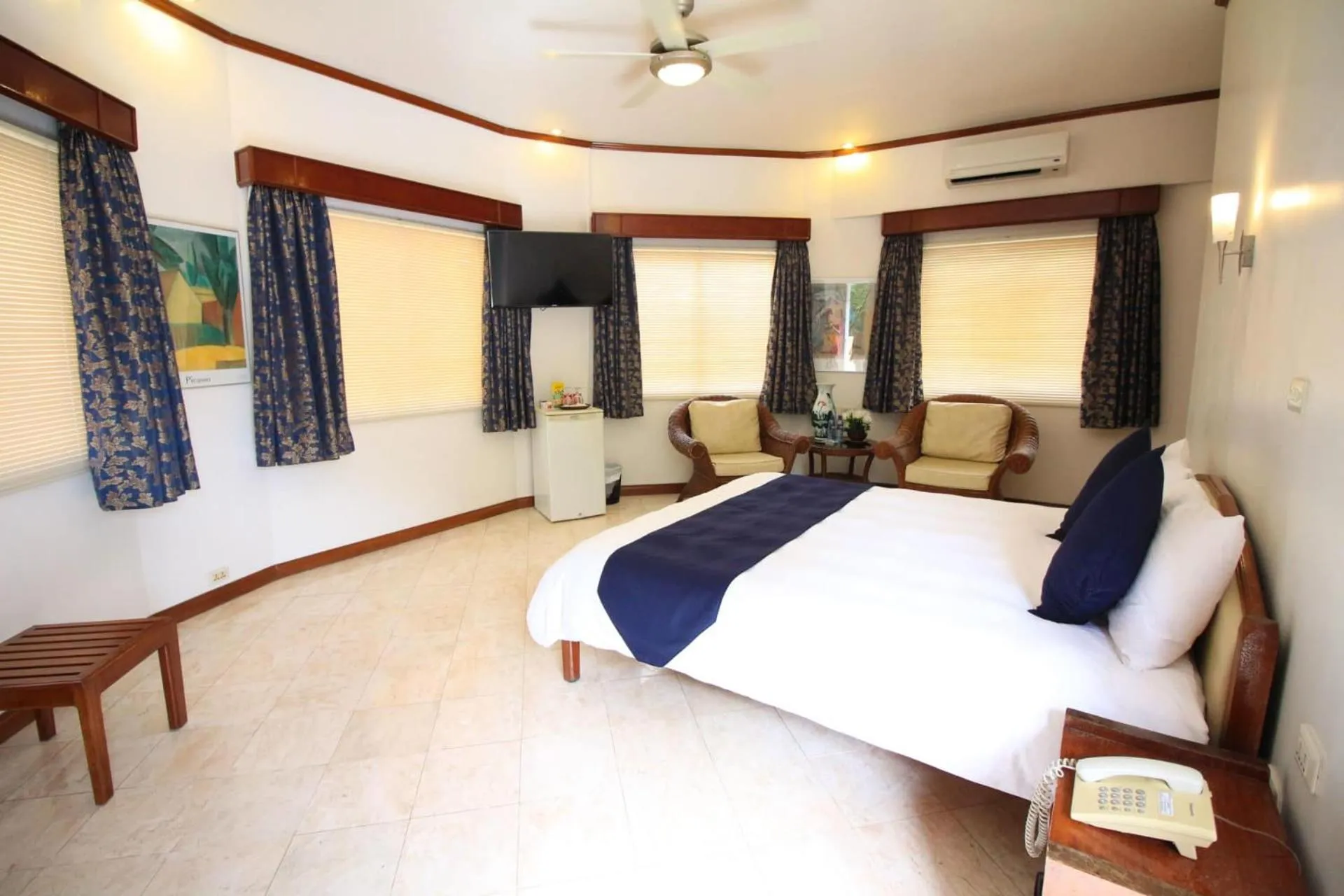 Mermaid Resort and Dive Center