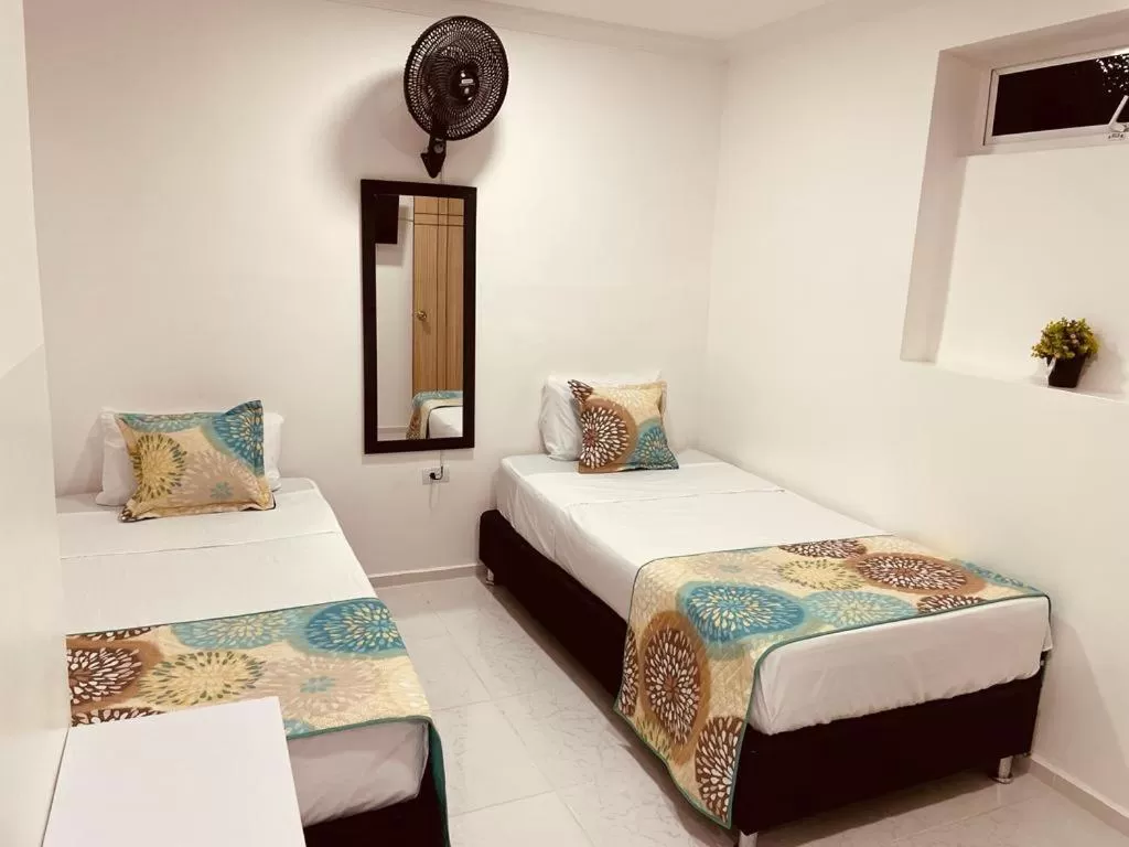 Standard Twin Room - single occupancy in Hotel Eterna Primavera