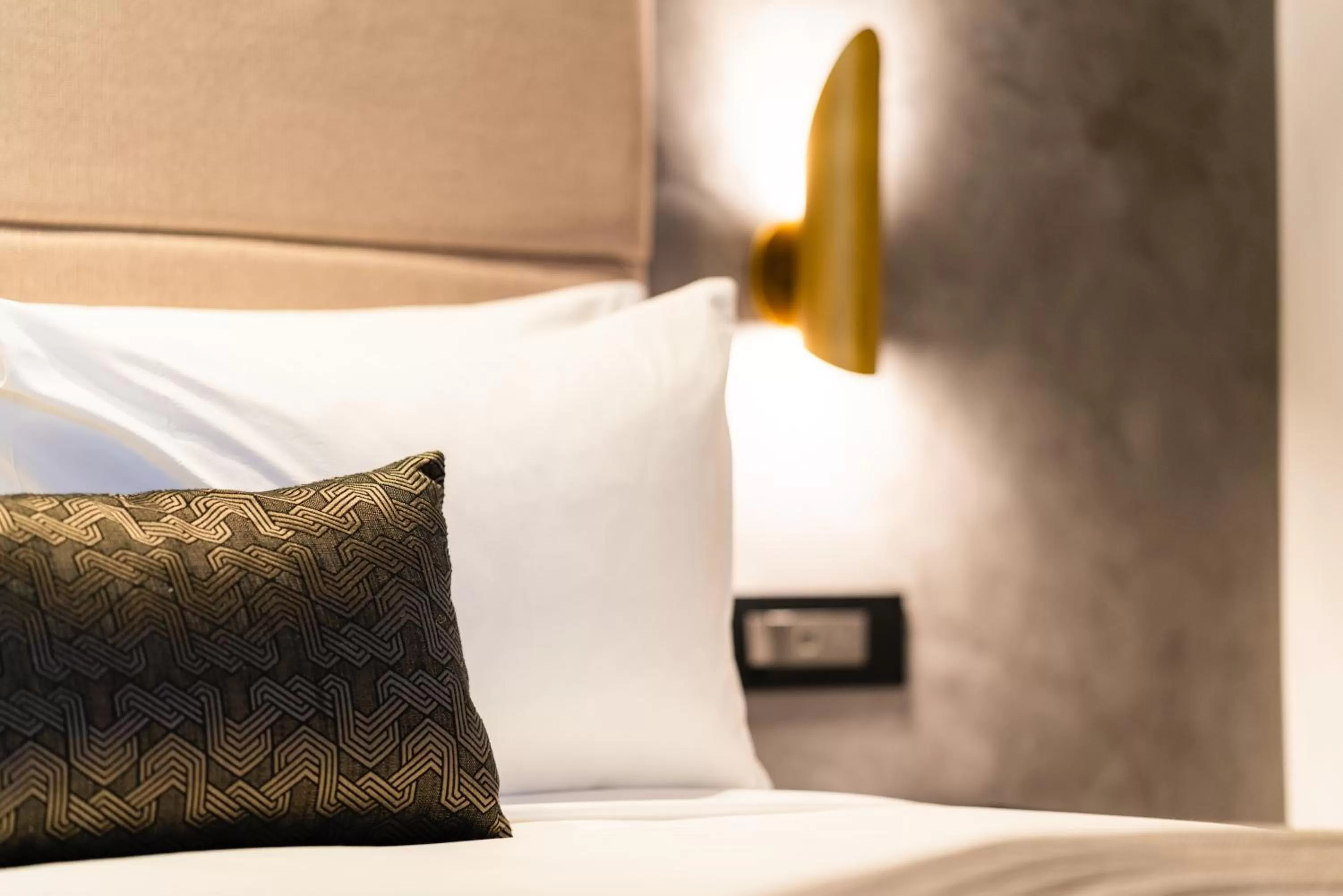 Executive Studio Suite in SKYE Suites Sydney