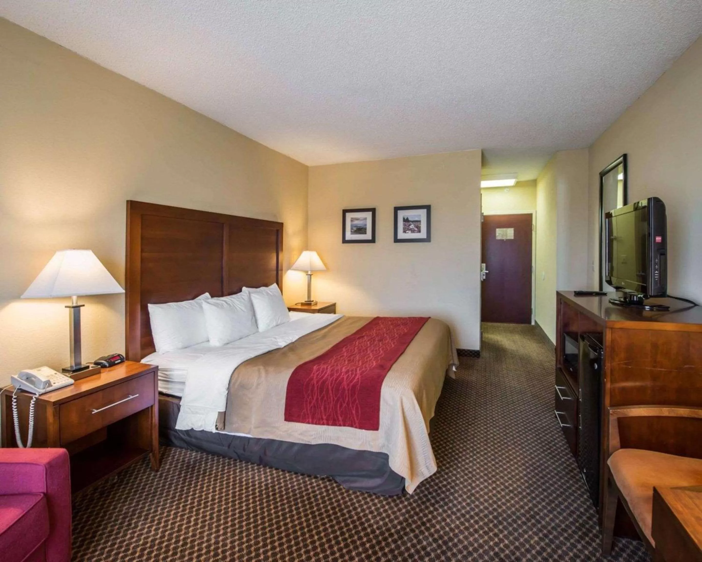 Queen Room - Accessible/Nonsmoking in Comfort Inn & Suites Morganton South