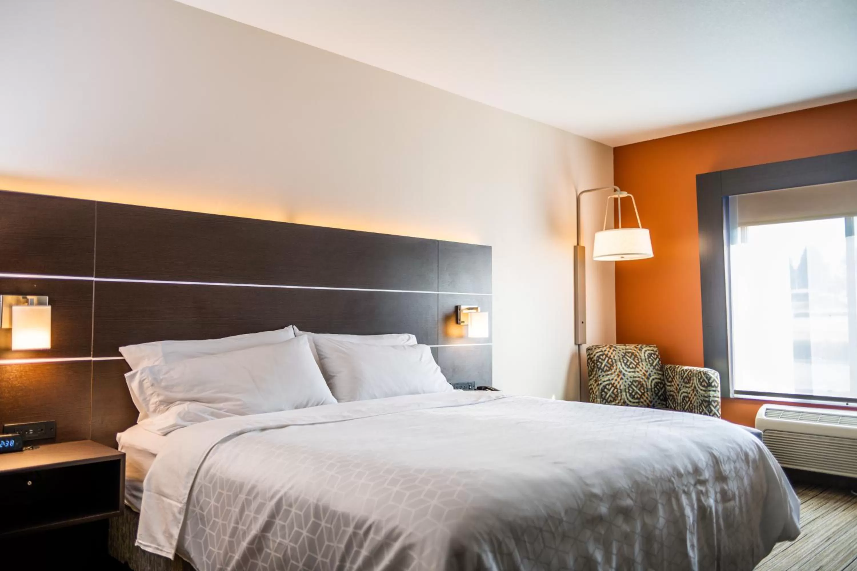 King Suite with Balcony in Holiday Inn Express & Suites Custer-Mt Rushmore