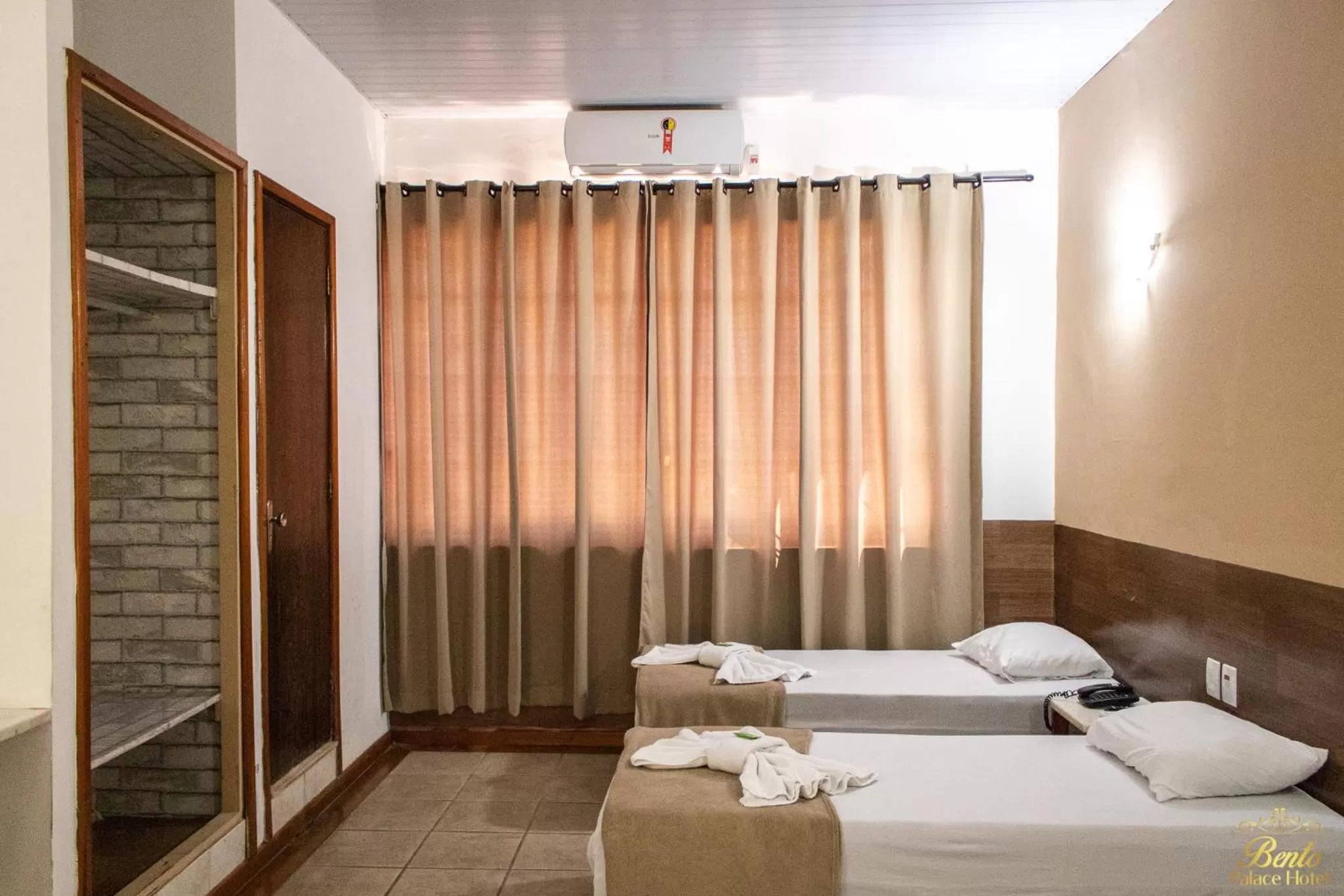 Standard Twin Room in Bento palace hotel