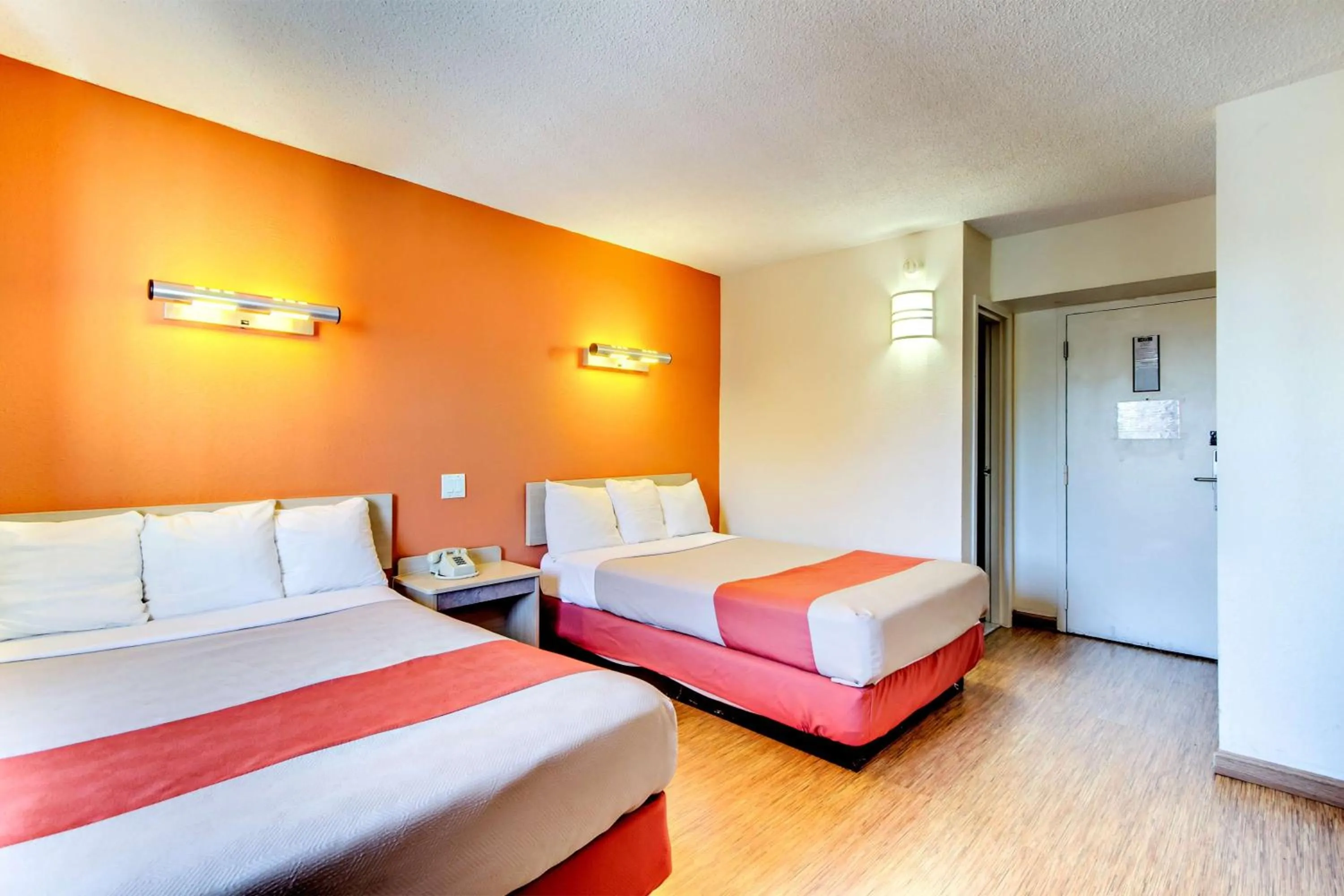 Double Room - Non-Smoking  in Motel 6-Washington, DC