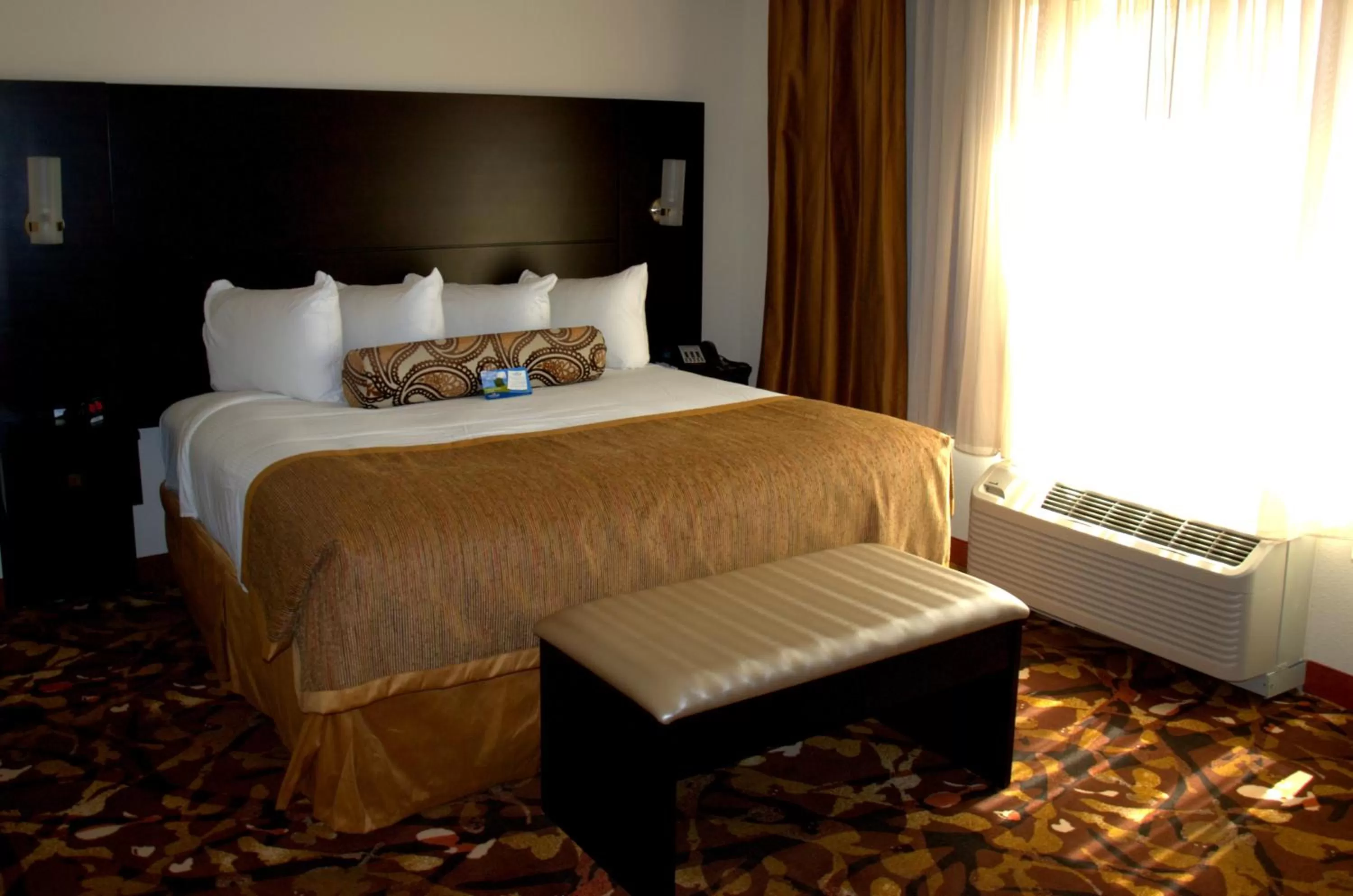 King Room - Non-Smoking in Baymont by Wyndham Hobbs