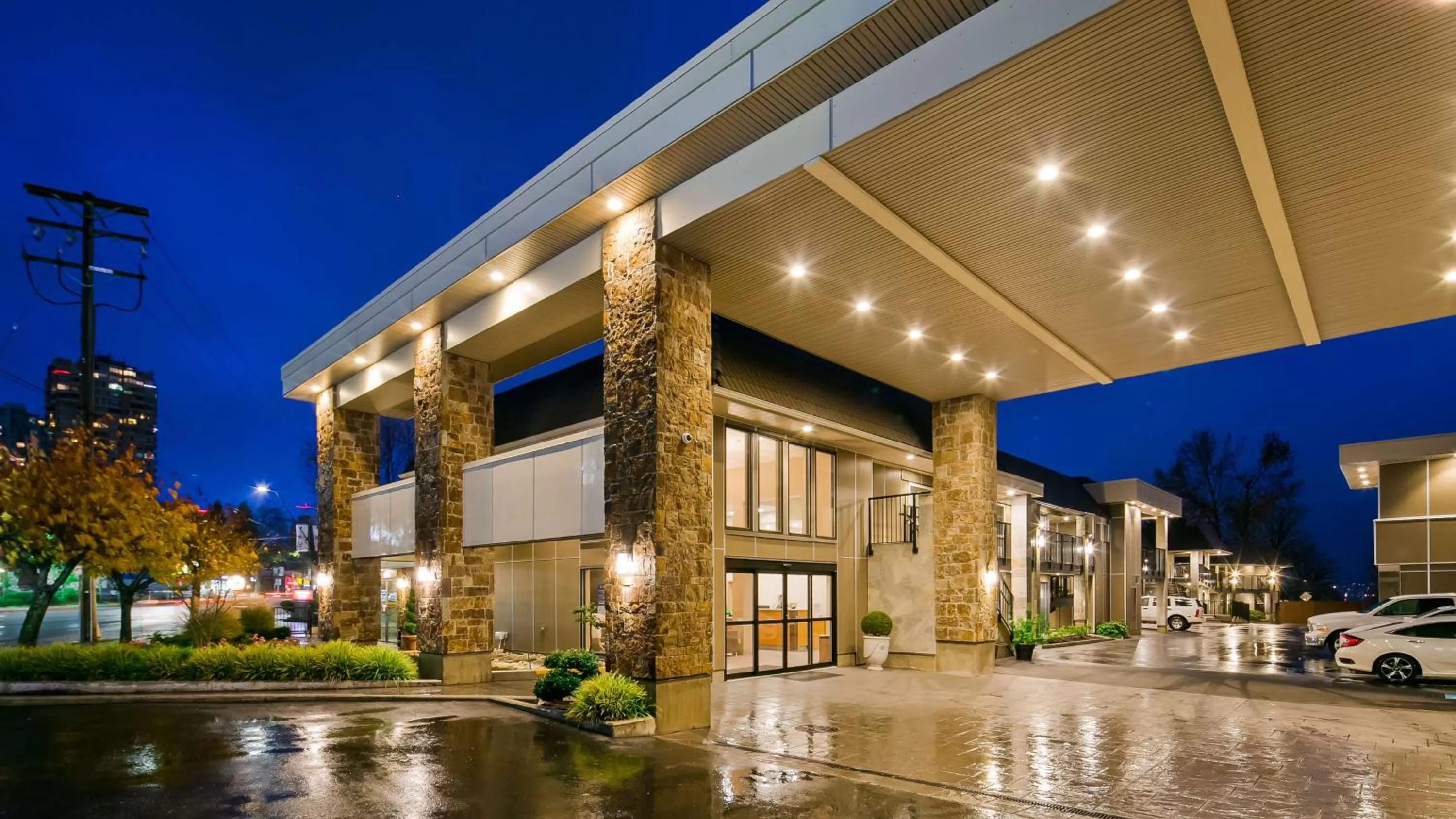 Best Western PLUS Burnaby Hotel