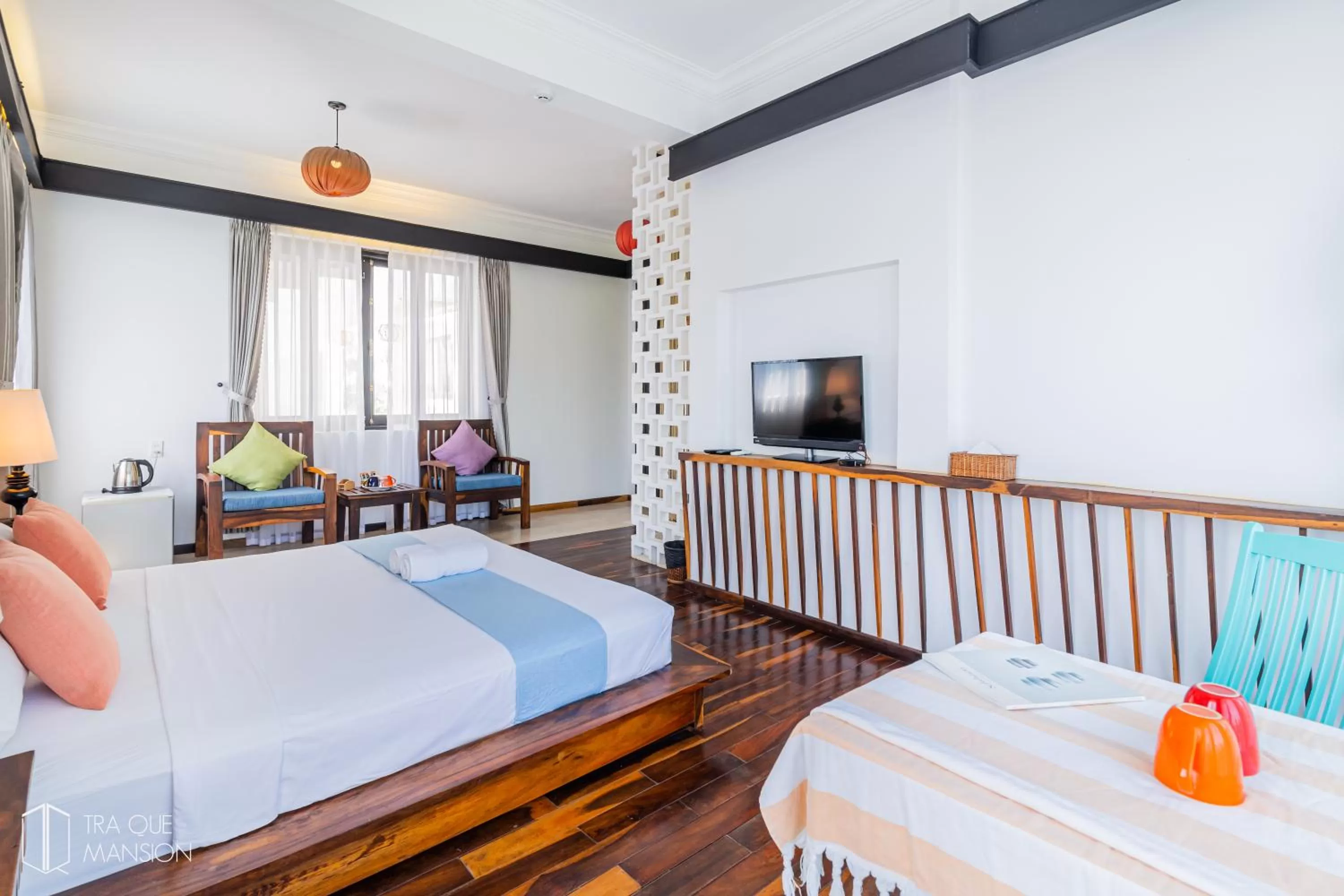 King Room with Garden View in Tra Que Mansion