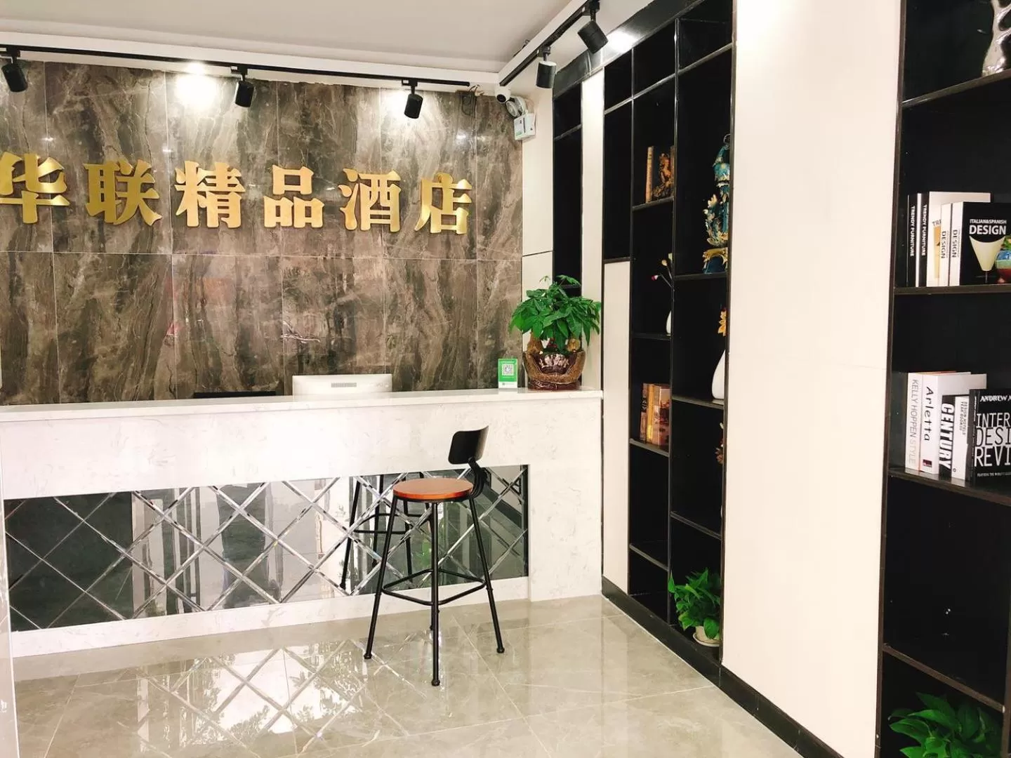 Deluxe Twin Room in Shenzhen Hualian Boutique Hotel