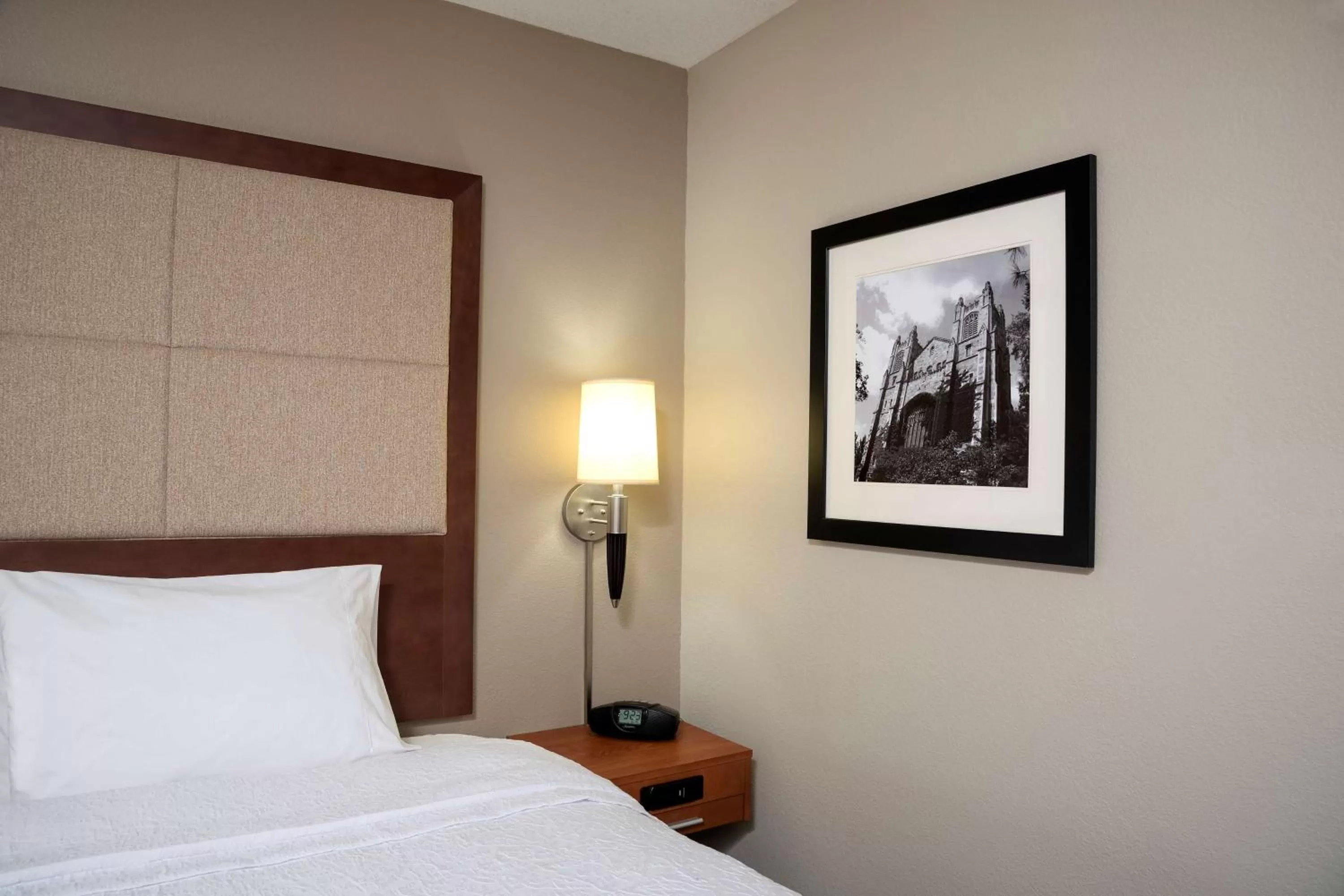 King Room with Sofa Bed in Hampton Inn Ann Arbor - North