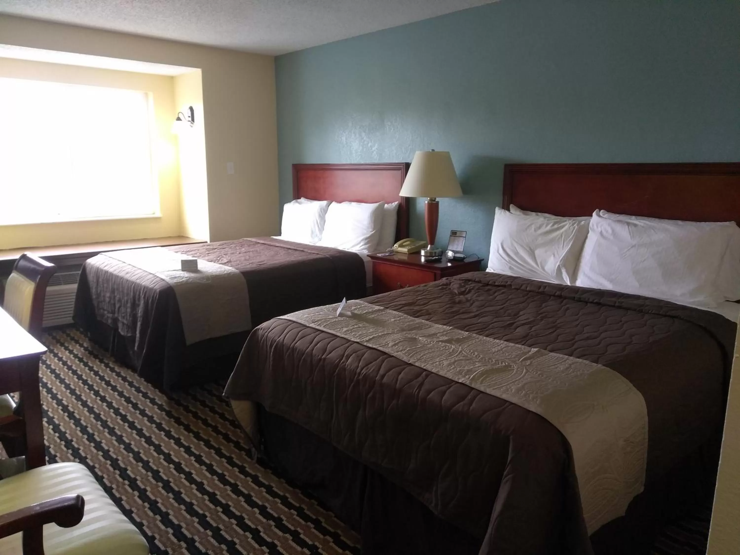 Queen Room with Two Queen Beds in Expo Inn