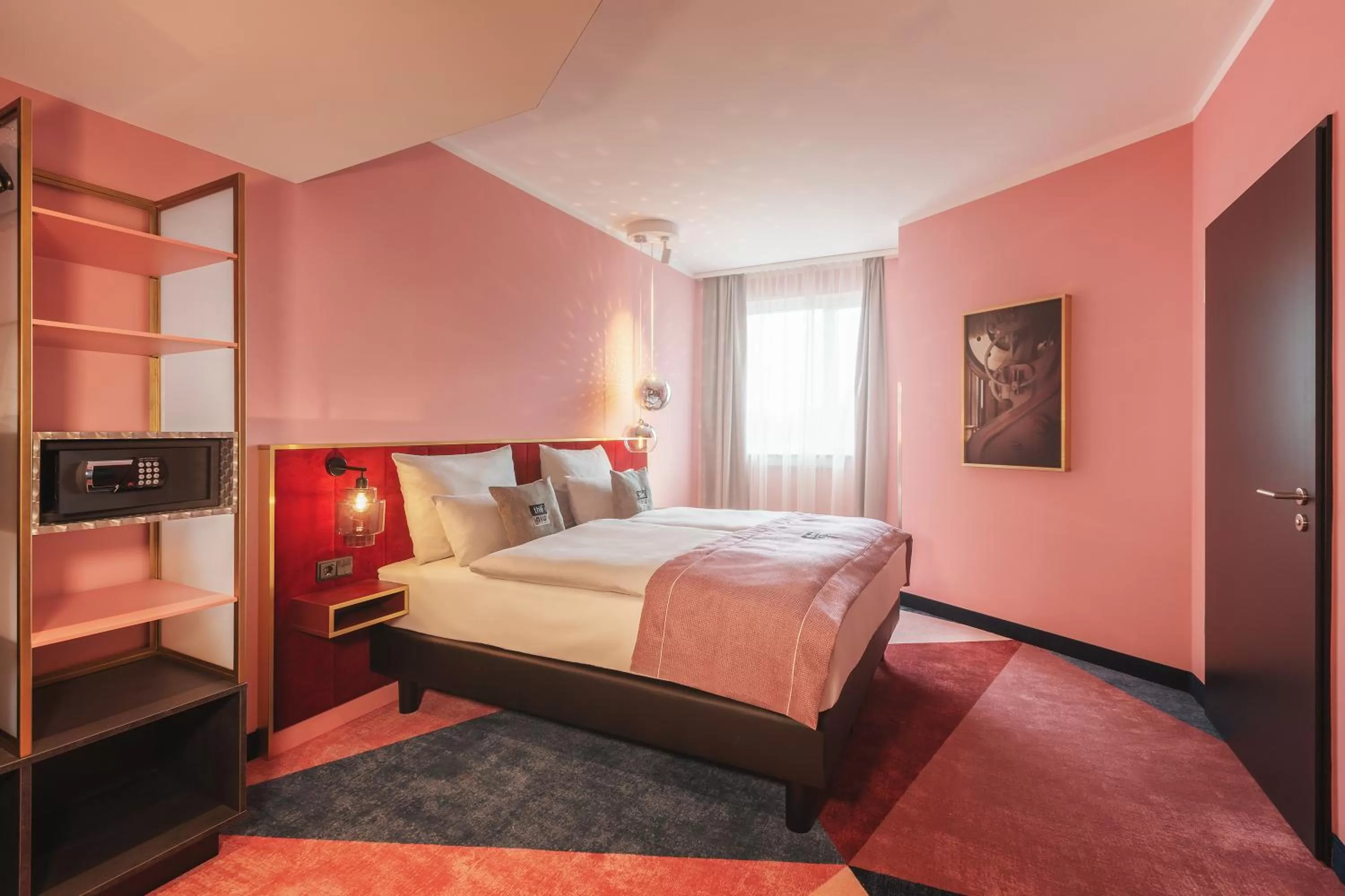 Deluxe Double Room in Holiday Inn - the niu, Loco Munich North by IHG