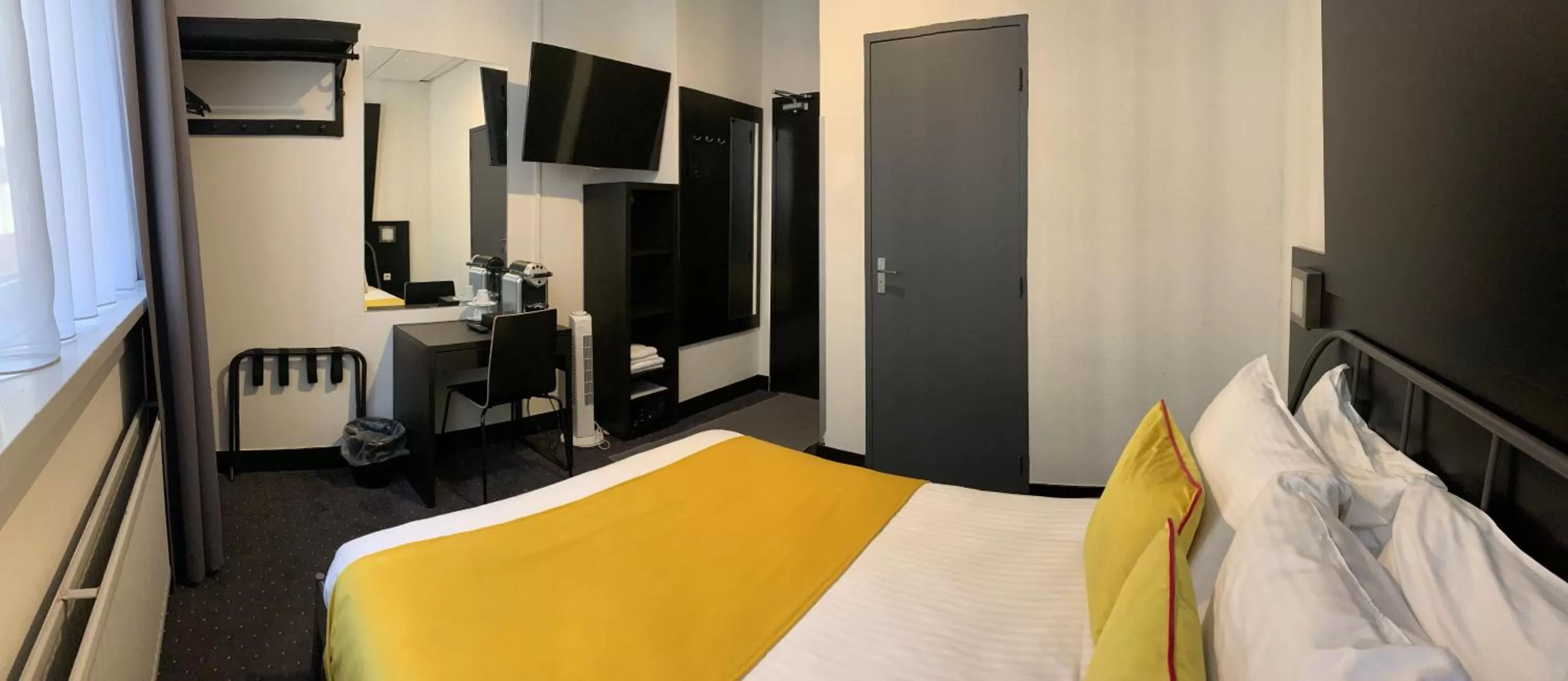 Photo of the whole room, Bed in Hotel De Looier
