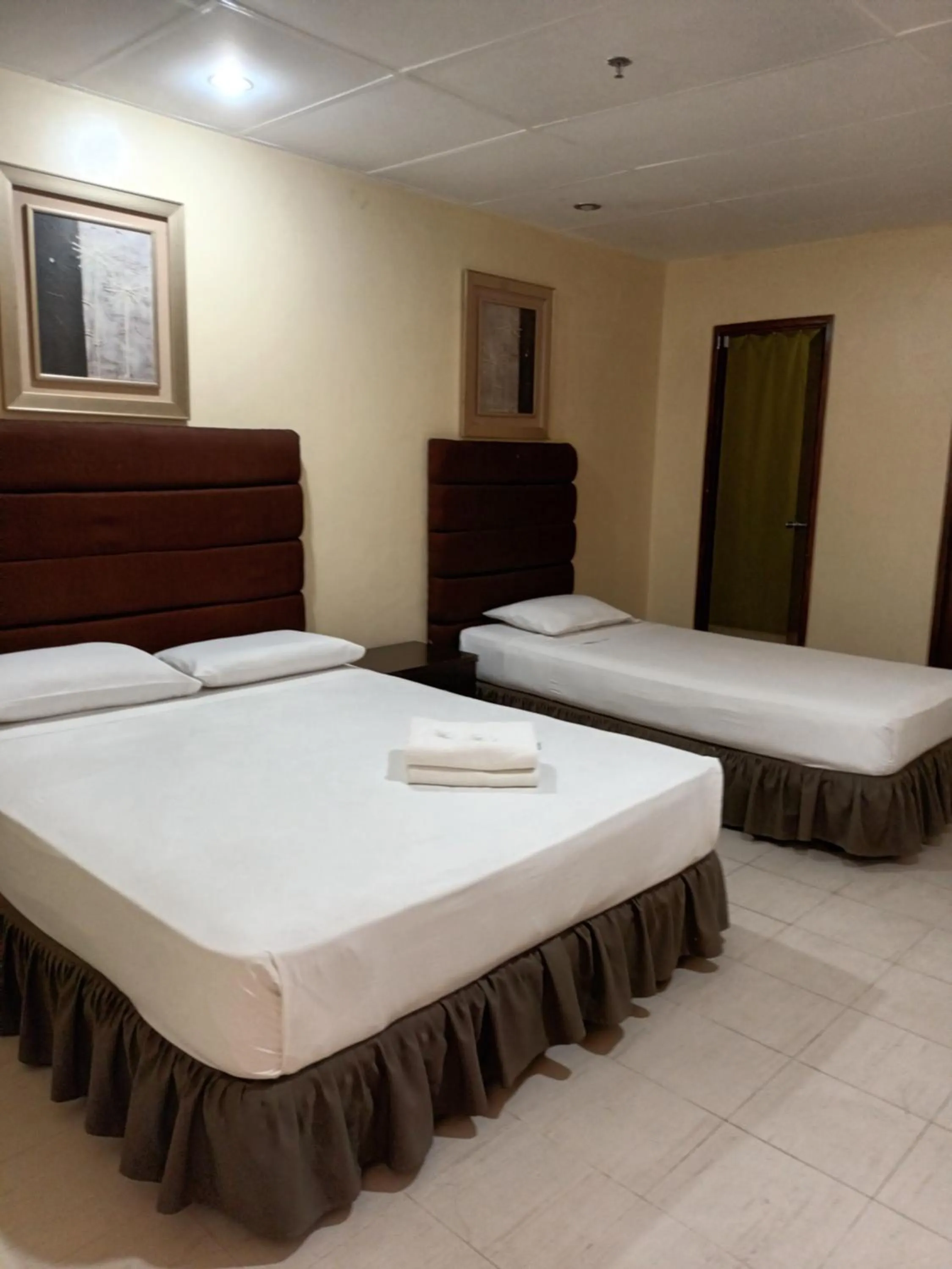 Deluxe Double or Twin Room in Mactan Pension House