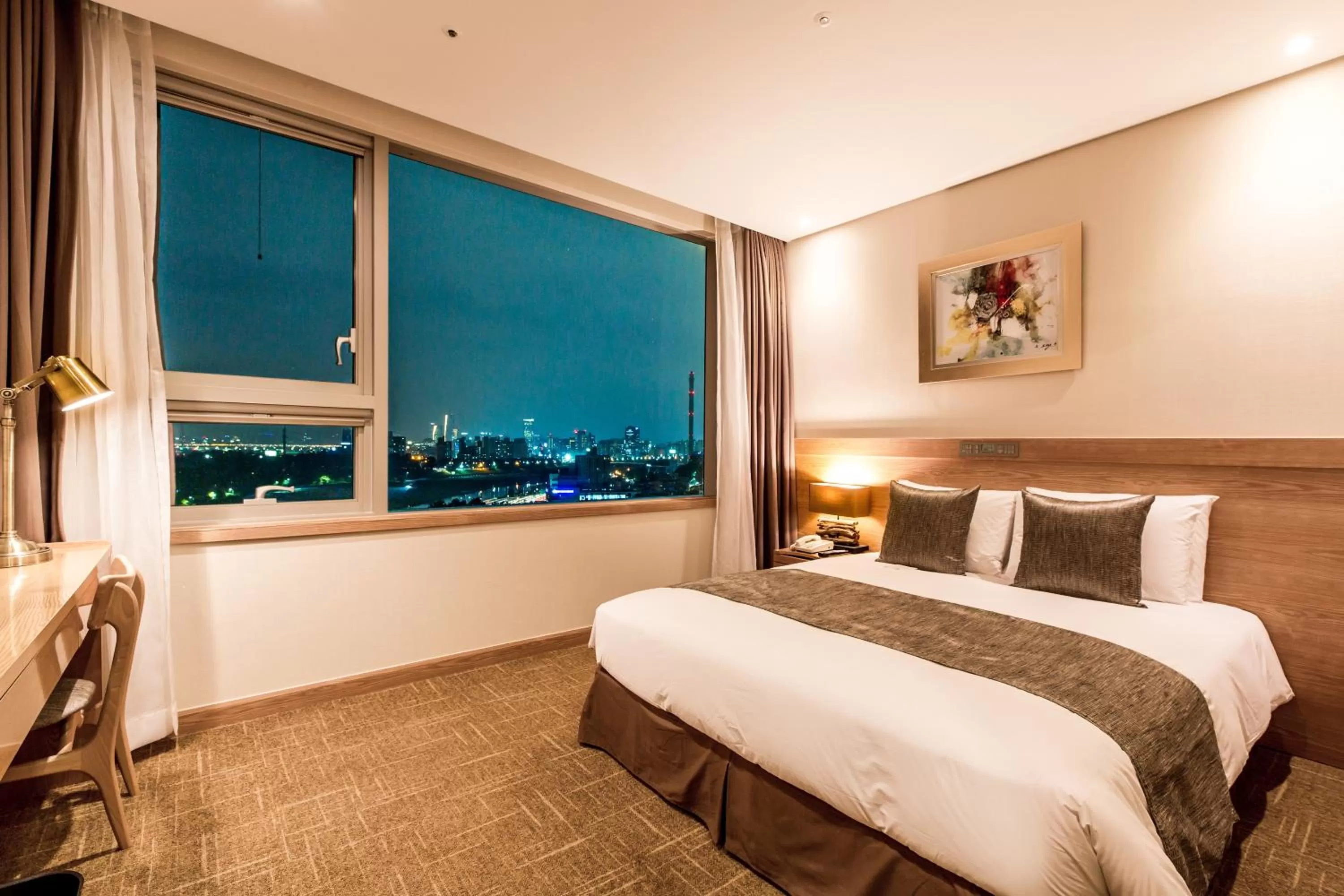 Standard Double Room in Golden Seoul Hotel