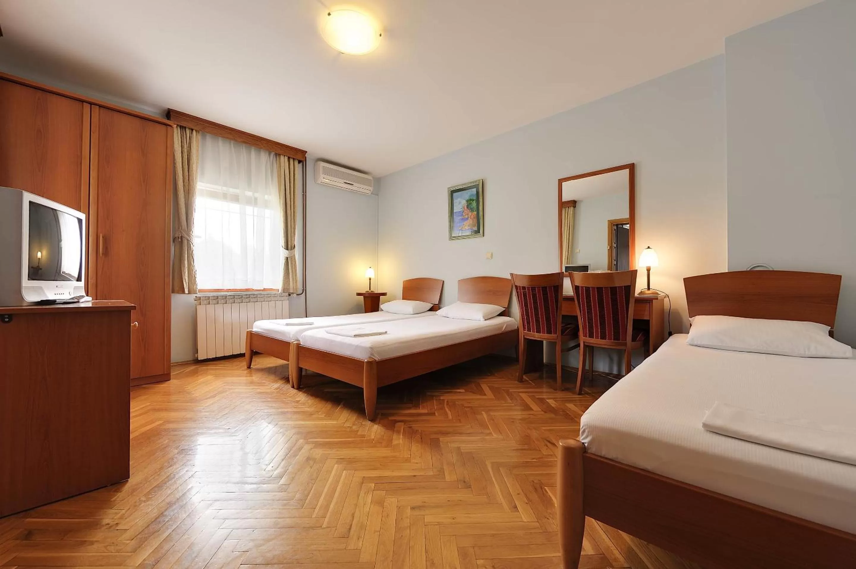 Triple Room in Hotel Sucevic Garni