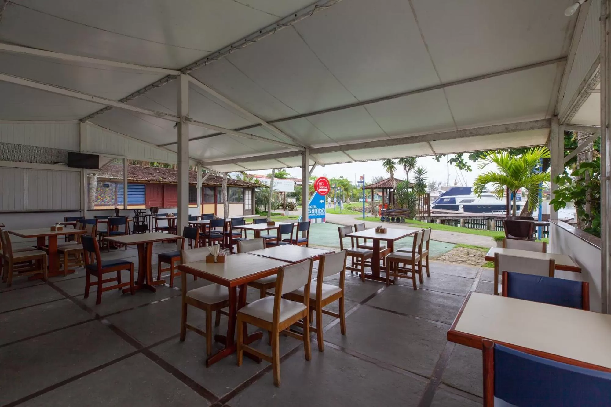 Restaurant/places to eat in Samba Angra dos Reis