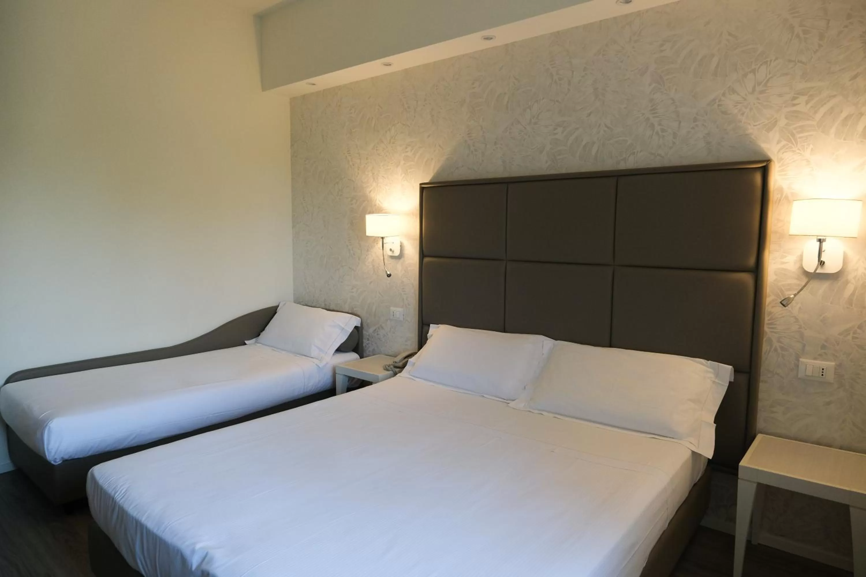 Superior Triple Room in Hotel Globo