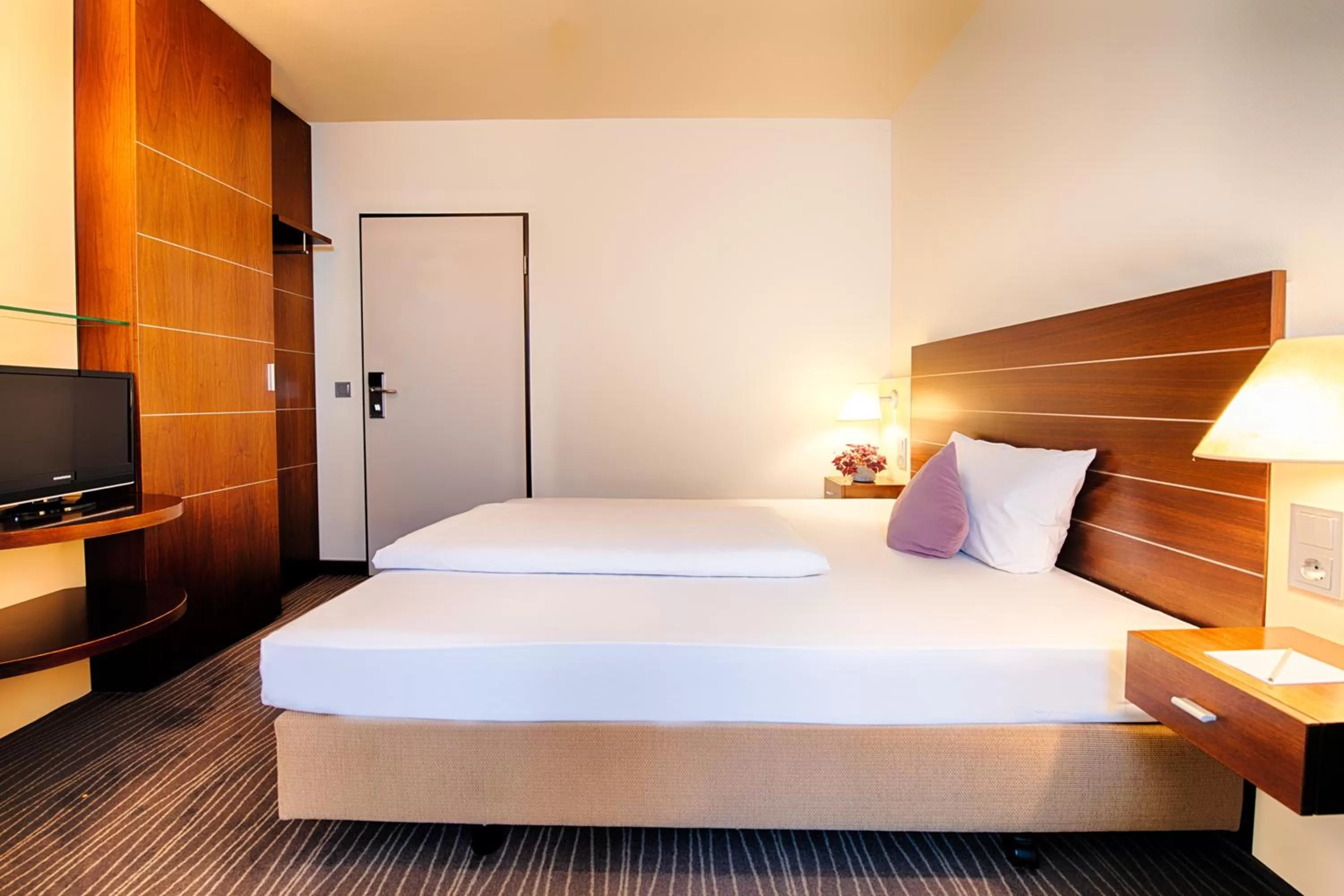 Business Single Room in ACHAT Hotel Wiesbaden City