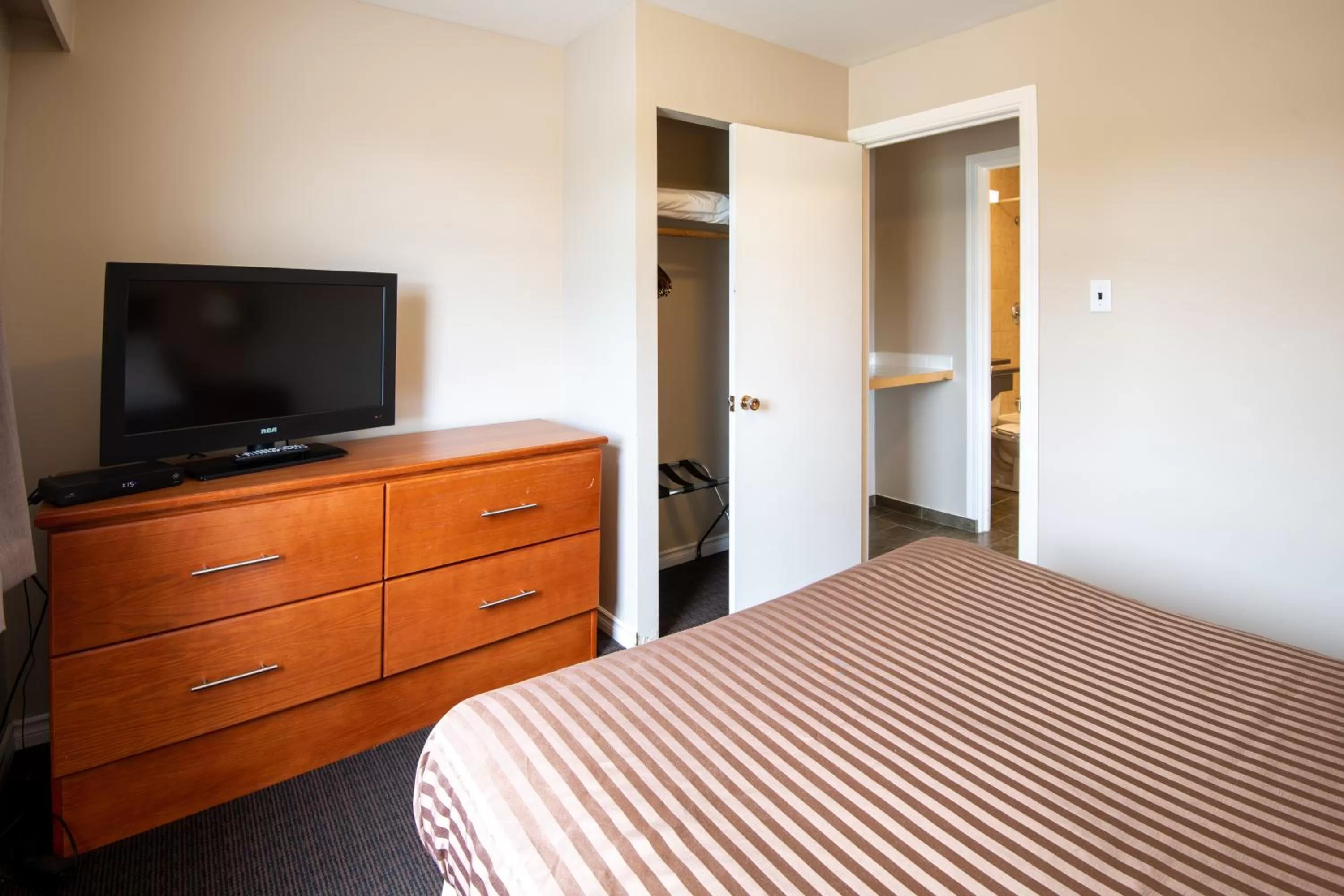 One-Bedroom Suite in Canadas Best Value Inn-Prince George