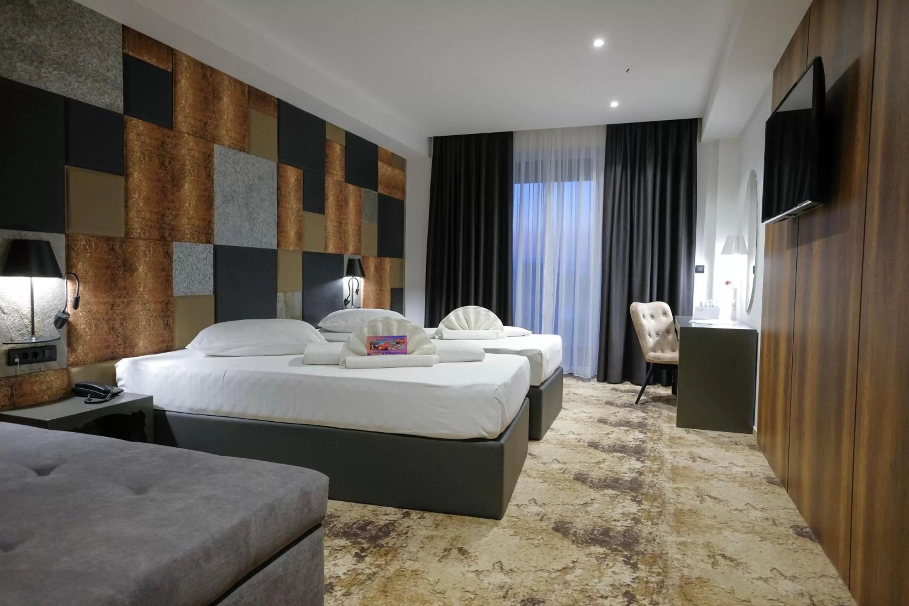 Deluxe Double Room in Hollywood Hotel