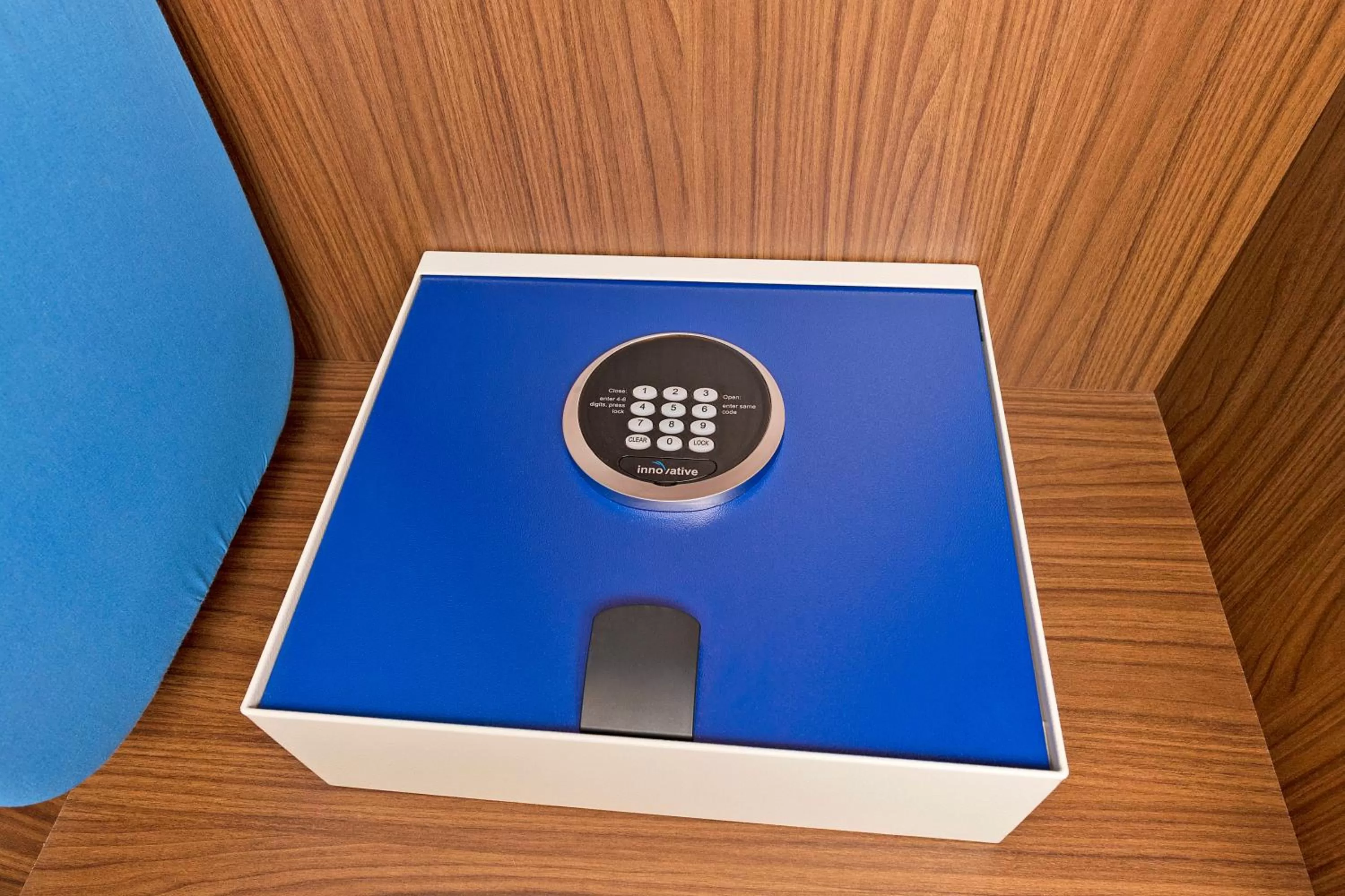 One-Bedroom King Suite with Living Area in Holiday Inn Express Hotel and Suites Conroe by IHG