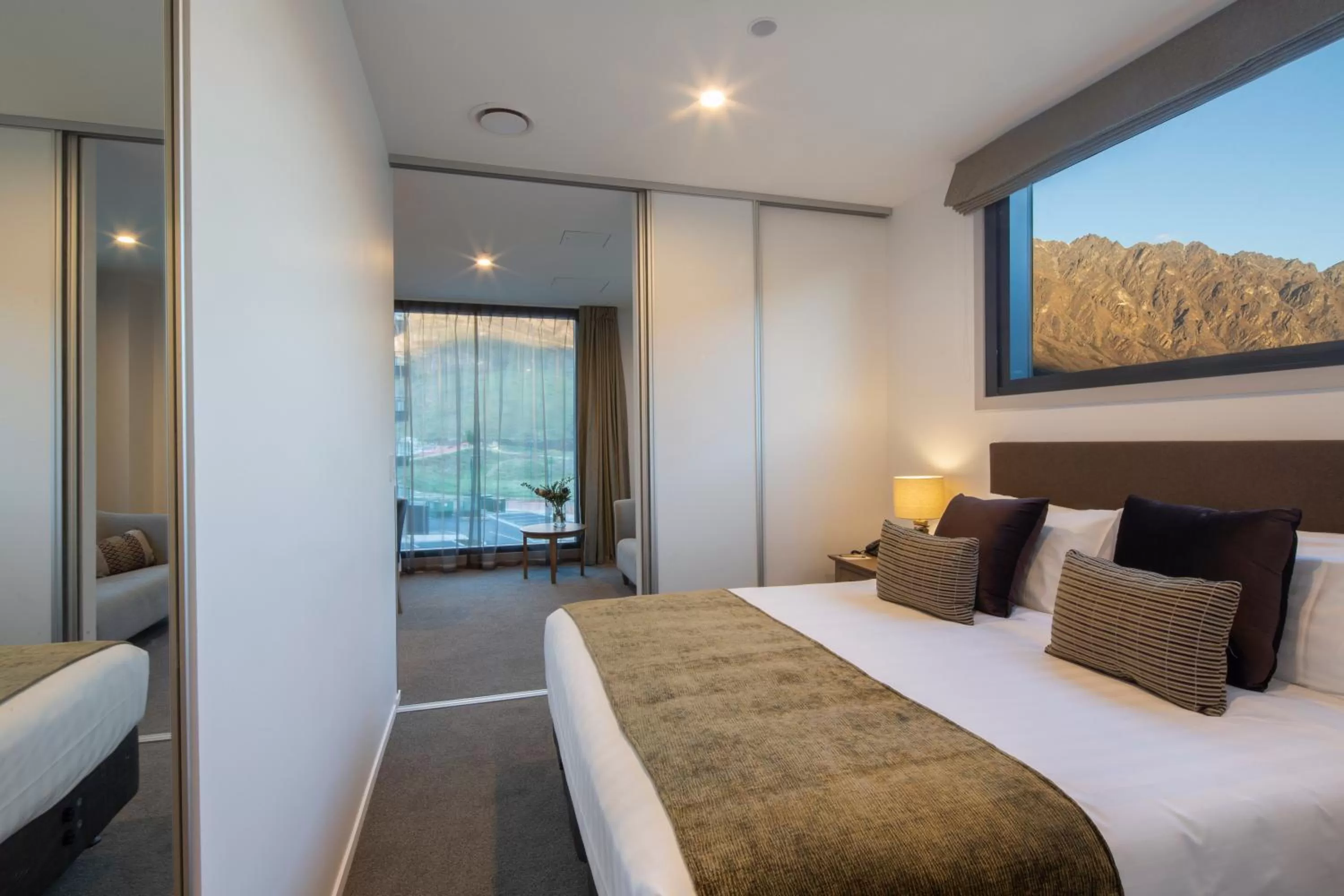 Deluxe One Bedroom Apartment with Kitchenette in Wyndham Garden Remarkables Park Queenstown