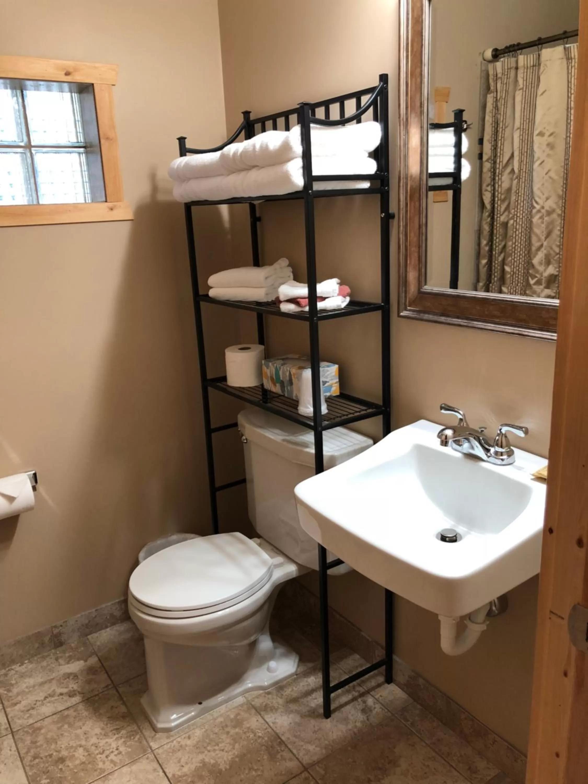 Superior King Room in Red Lodge Inn