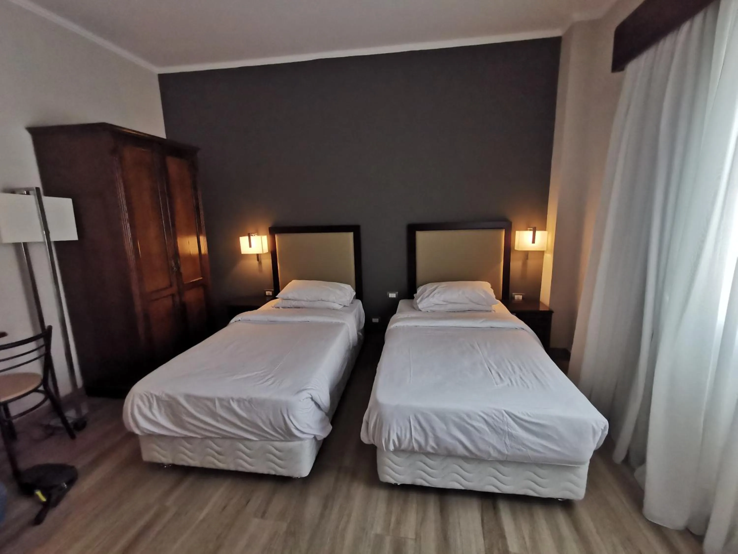 Twin Room in Green Plaza Inn '''Business &Families Only'''