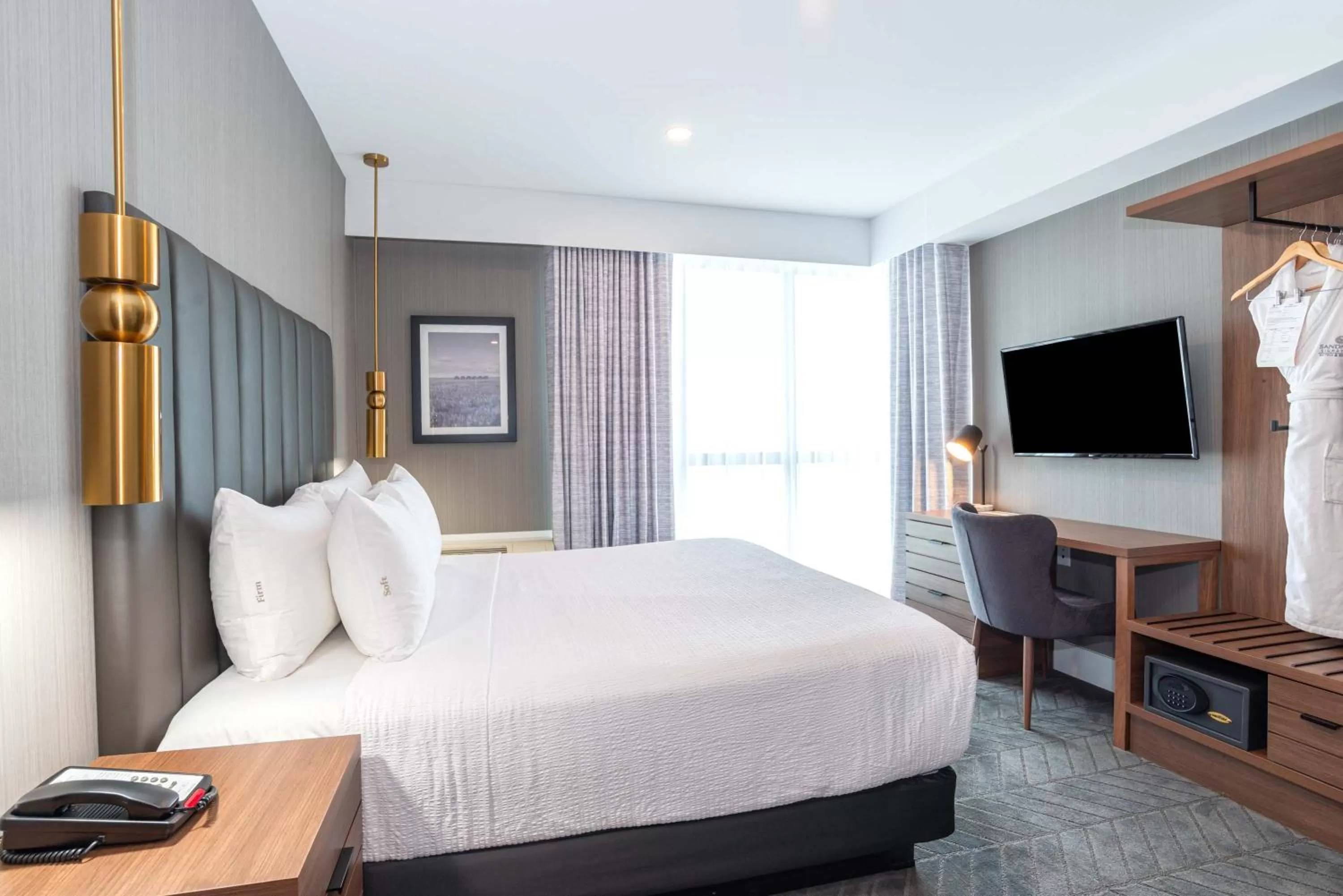 Accessible Room, 1 King Bed in Sandman Signature Sherwood Park Hotel