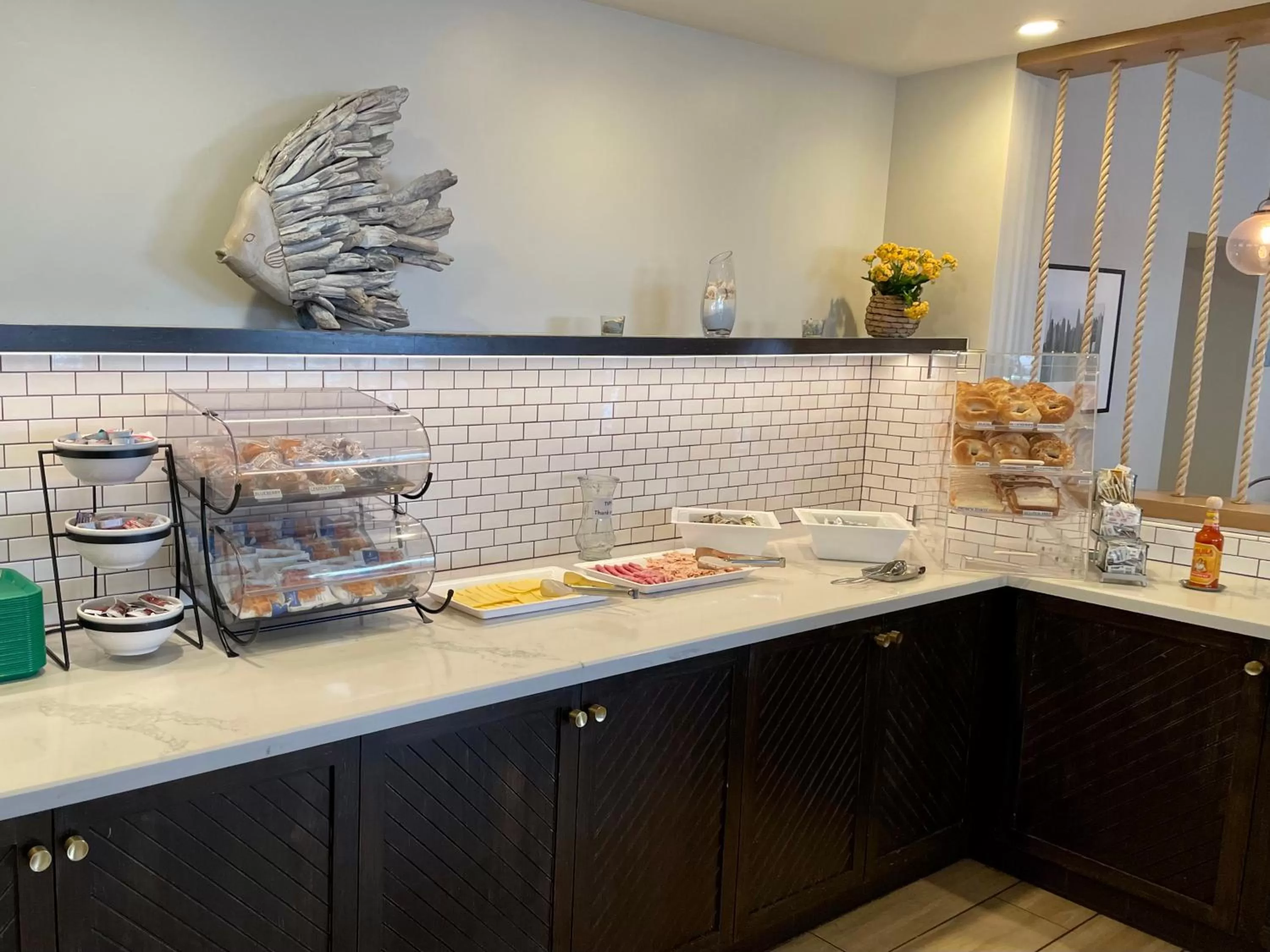Breakfast in Beachside Inn