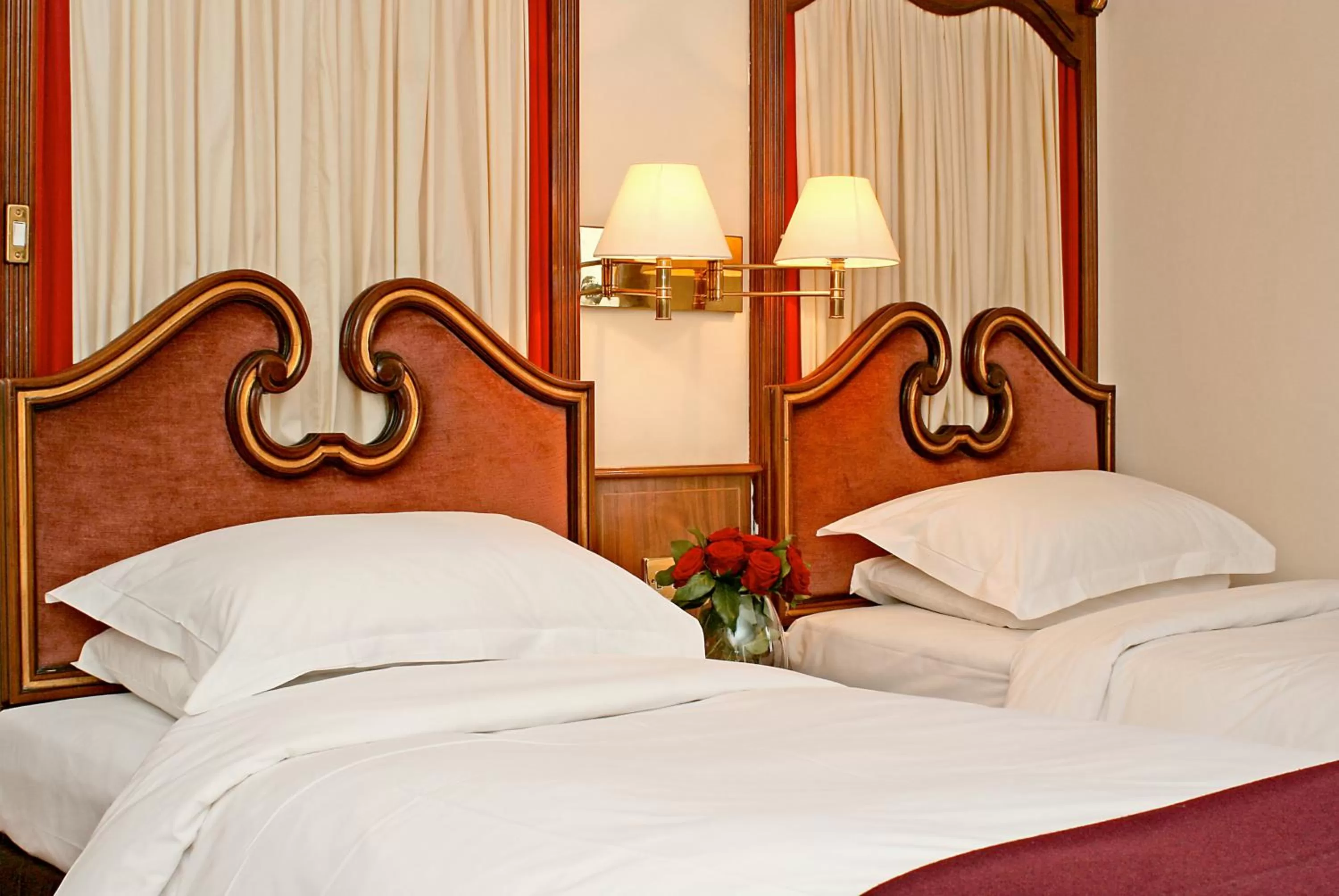 Twin Room in The Rathbone Hotel, Fitzrovia