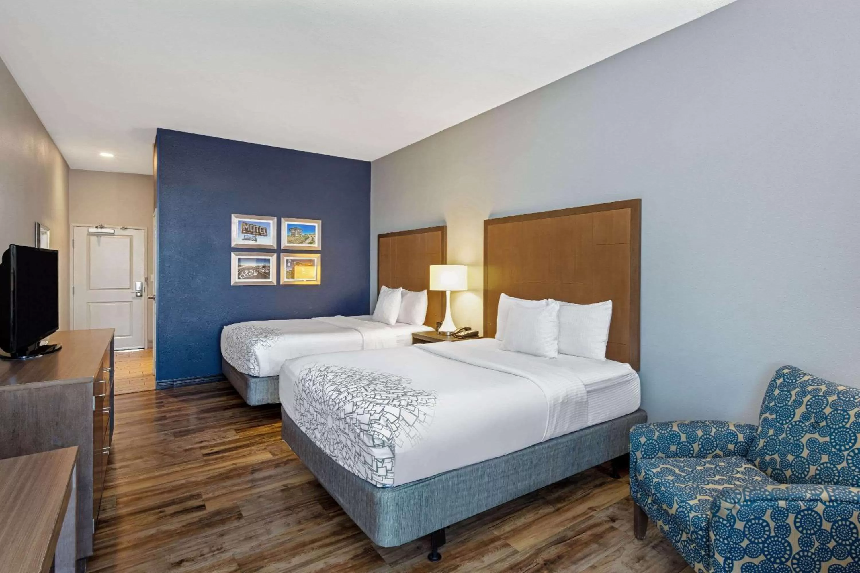 Queen Room with Two Queen Beds - Disability Access in La Quinta by Wyndham Kingman