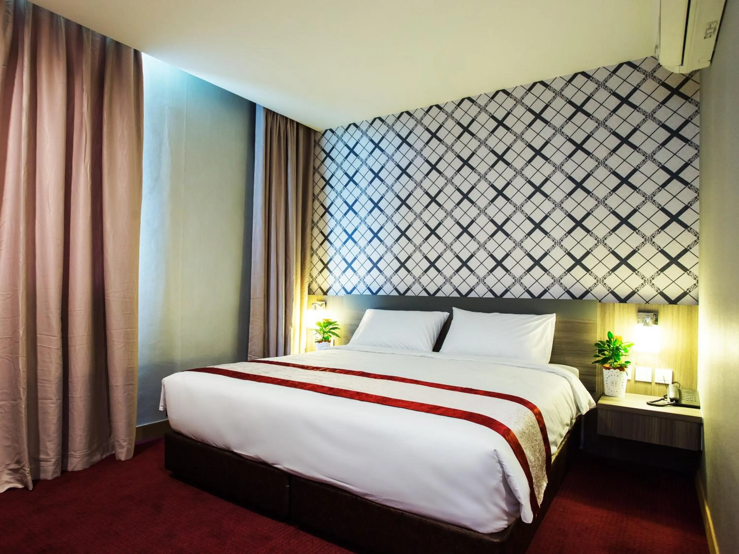 Deluxe Room in LS Hotel