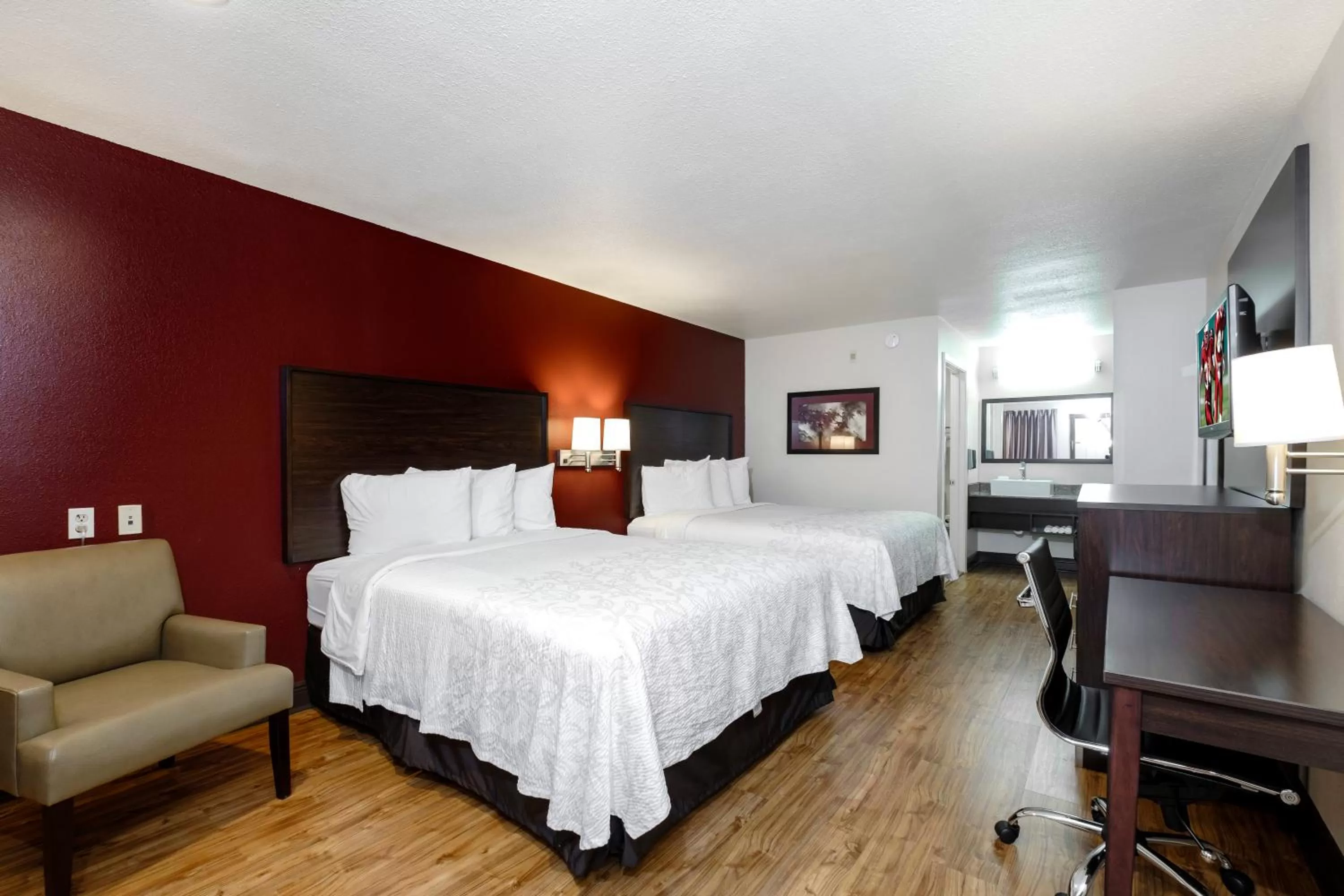 Deluxe Queen Room with Two Queen Beds Smoke Free in Red Roof Inn PLUS+ Hammond