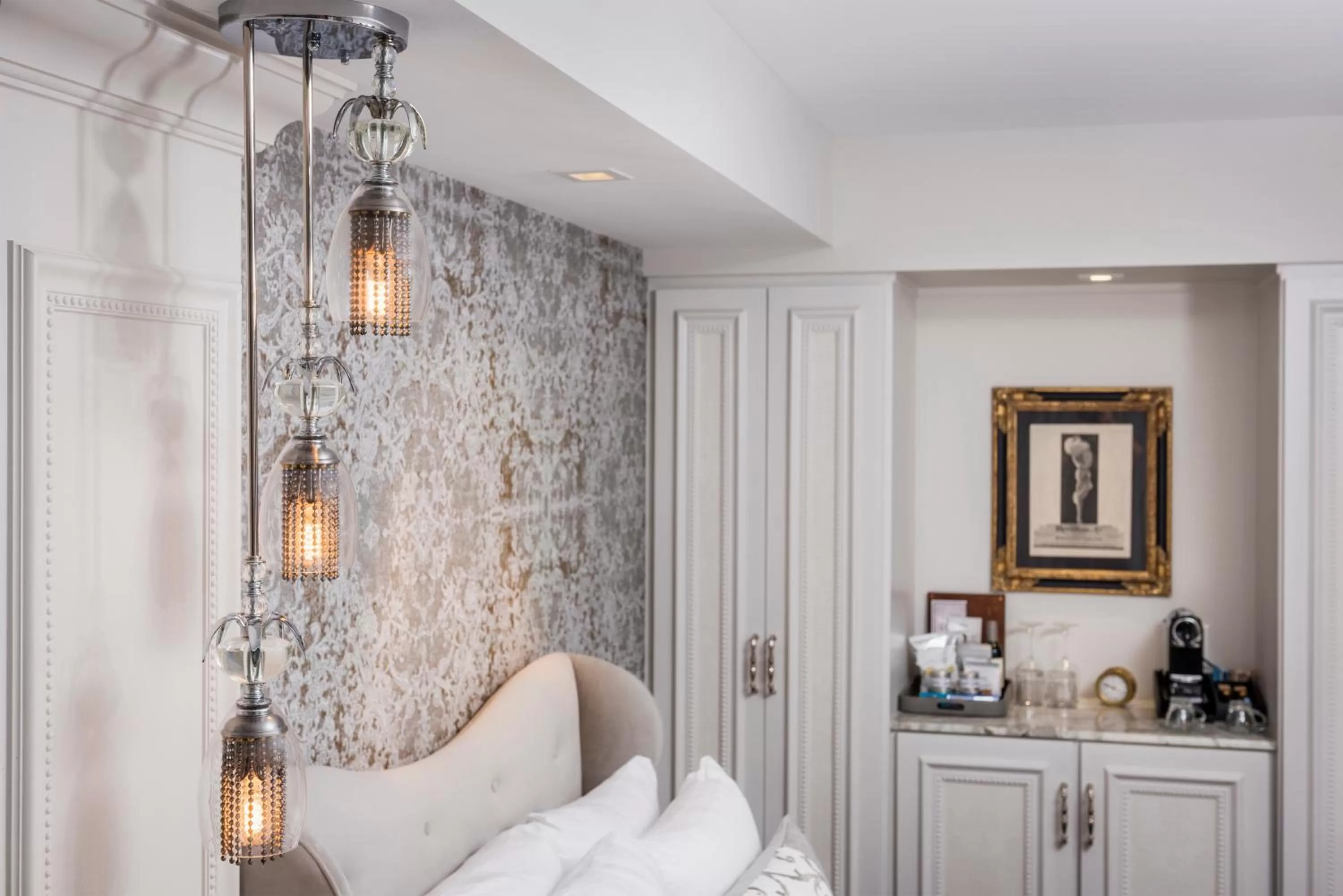 Superior Queen Room City View in The Ivey's Hotel