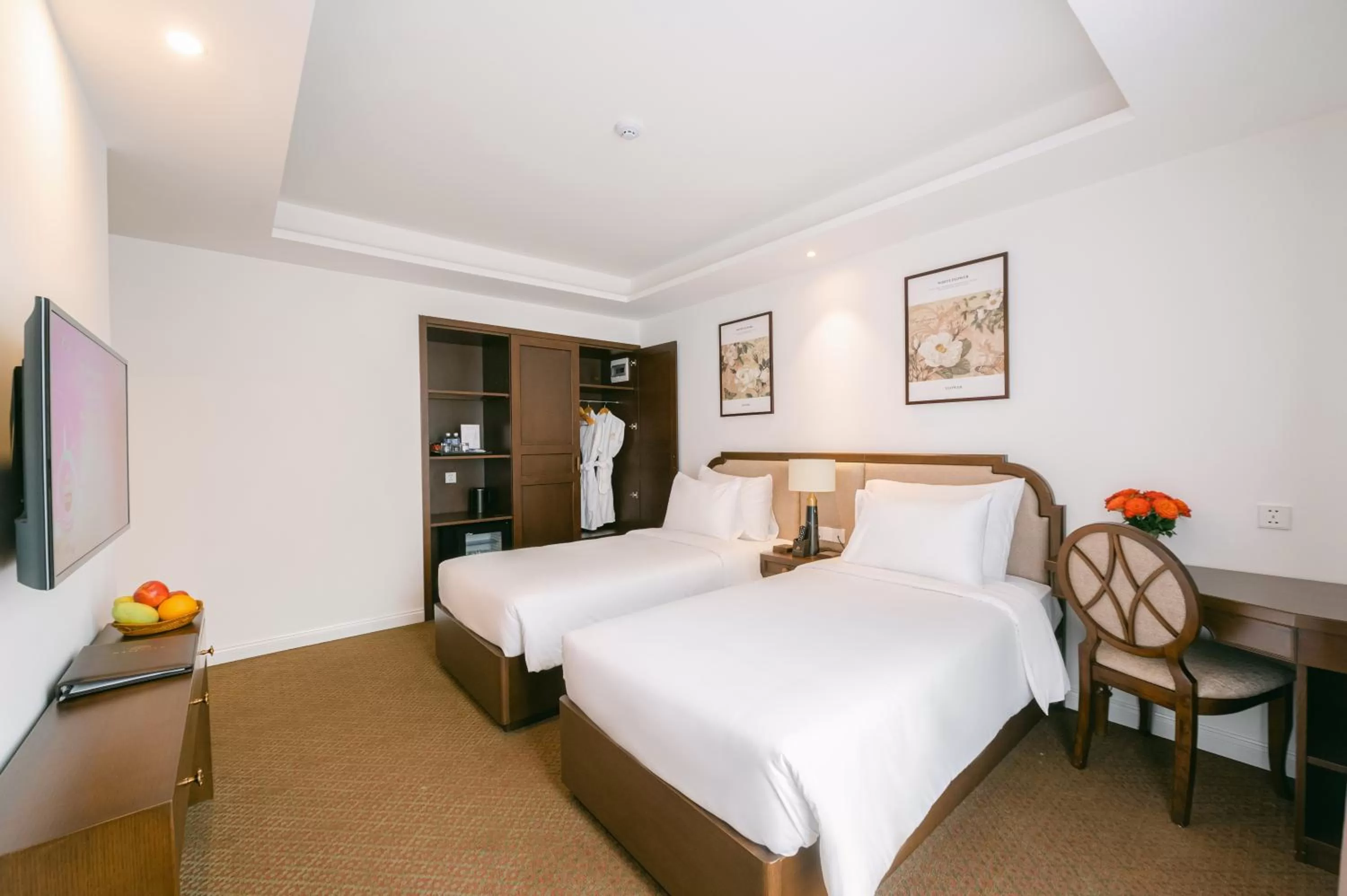 Premium Twin Room in Marigold Hotel Hanoi