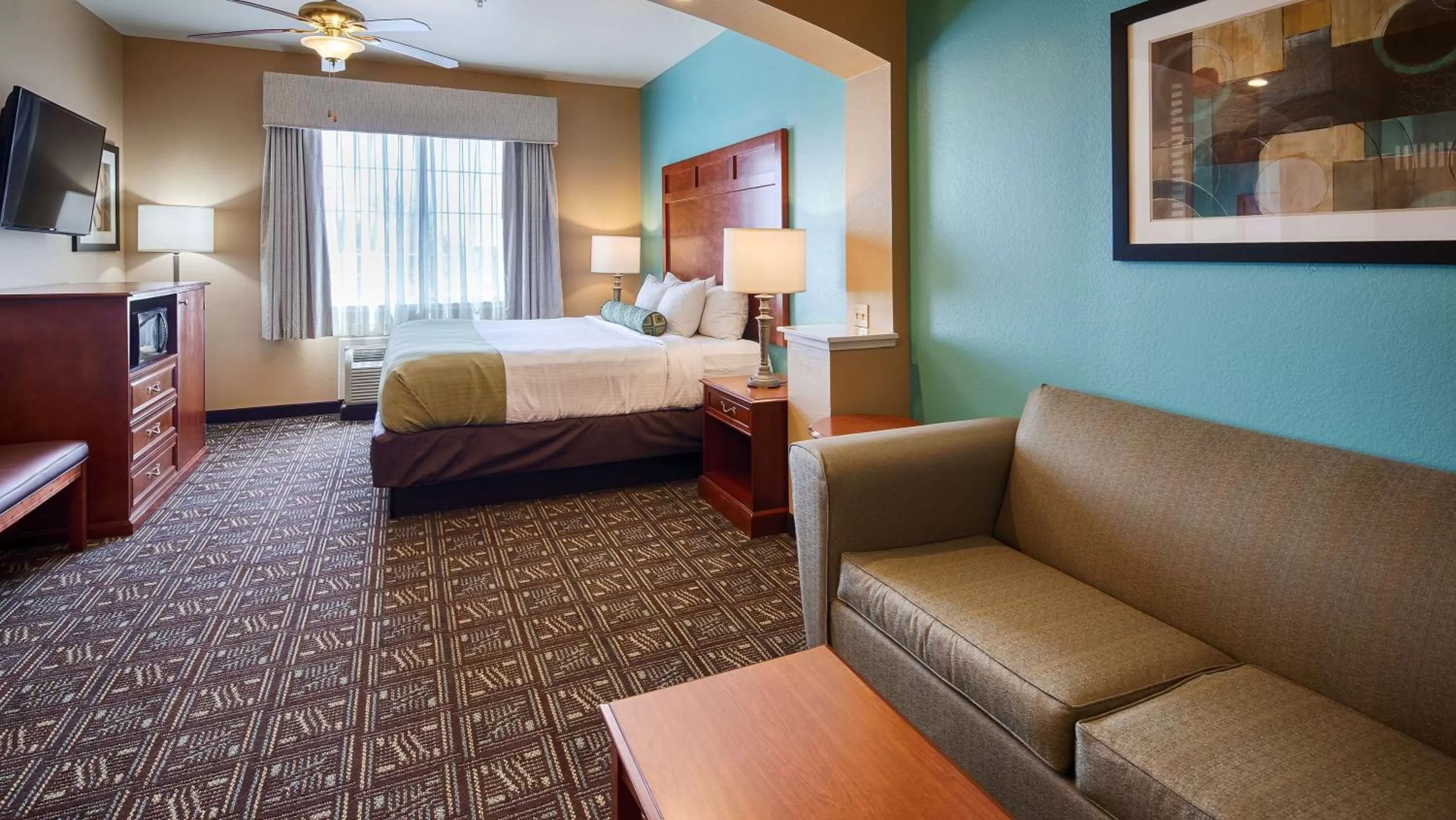 King Studio with Sofa Bed in Best Western Plus Monahans Inn and Suites