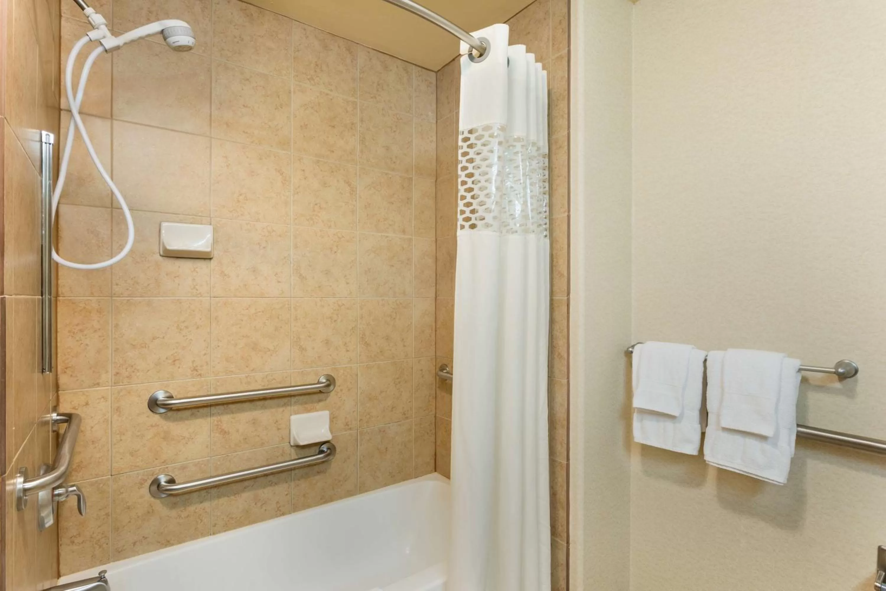 Double Room with Two Queen Beds and Bath Tub - Mobility Access in Hampton Inn & Suites Pharr
