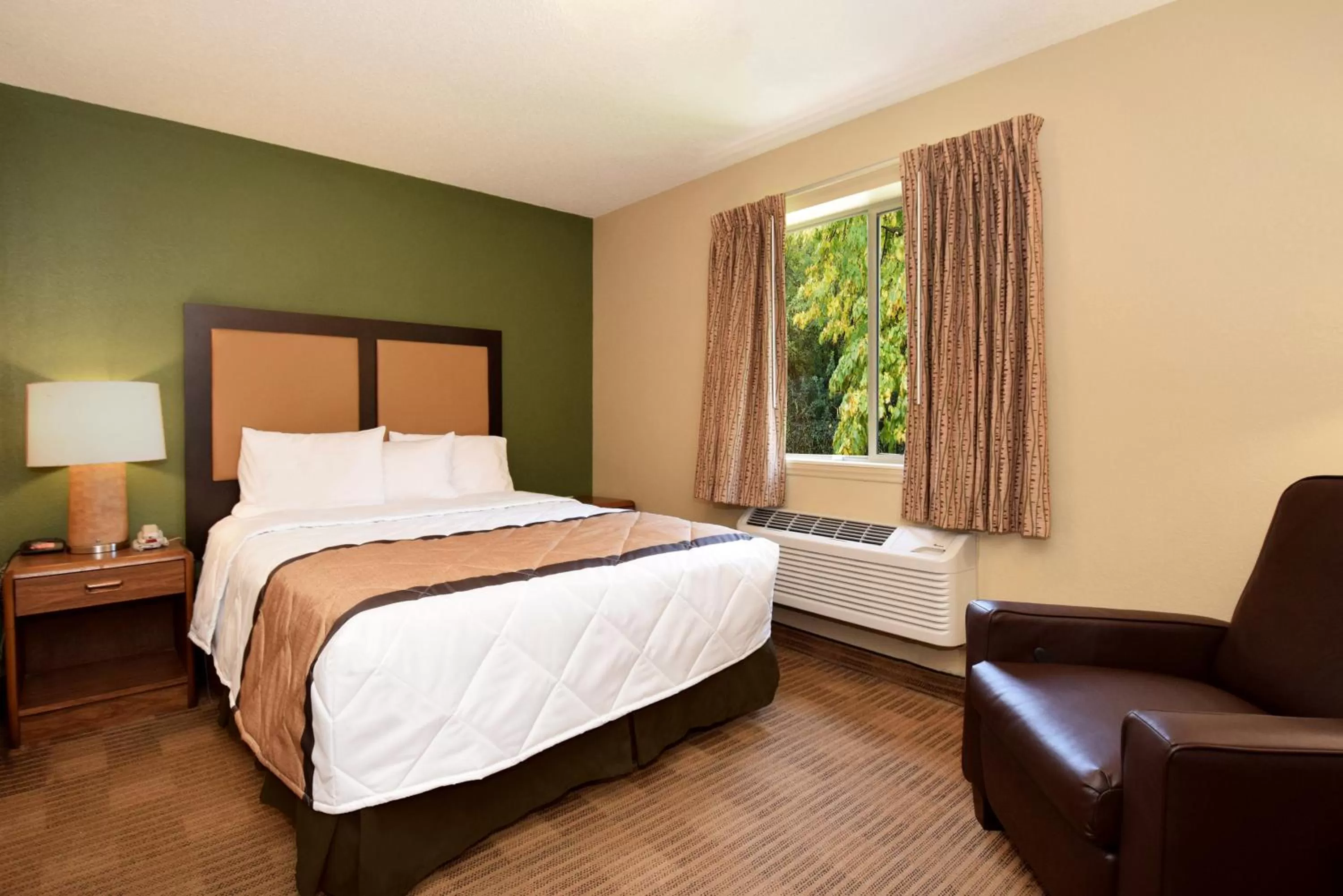 Queen Studio - Non-Smoking in Extended Stay America Suites - Cincinnati - Florence - Meijer Dr