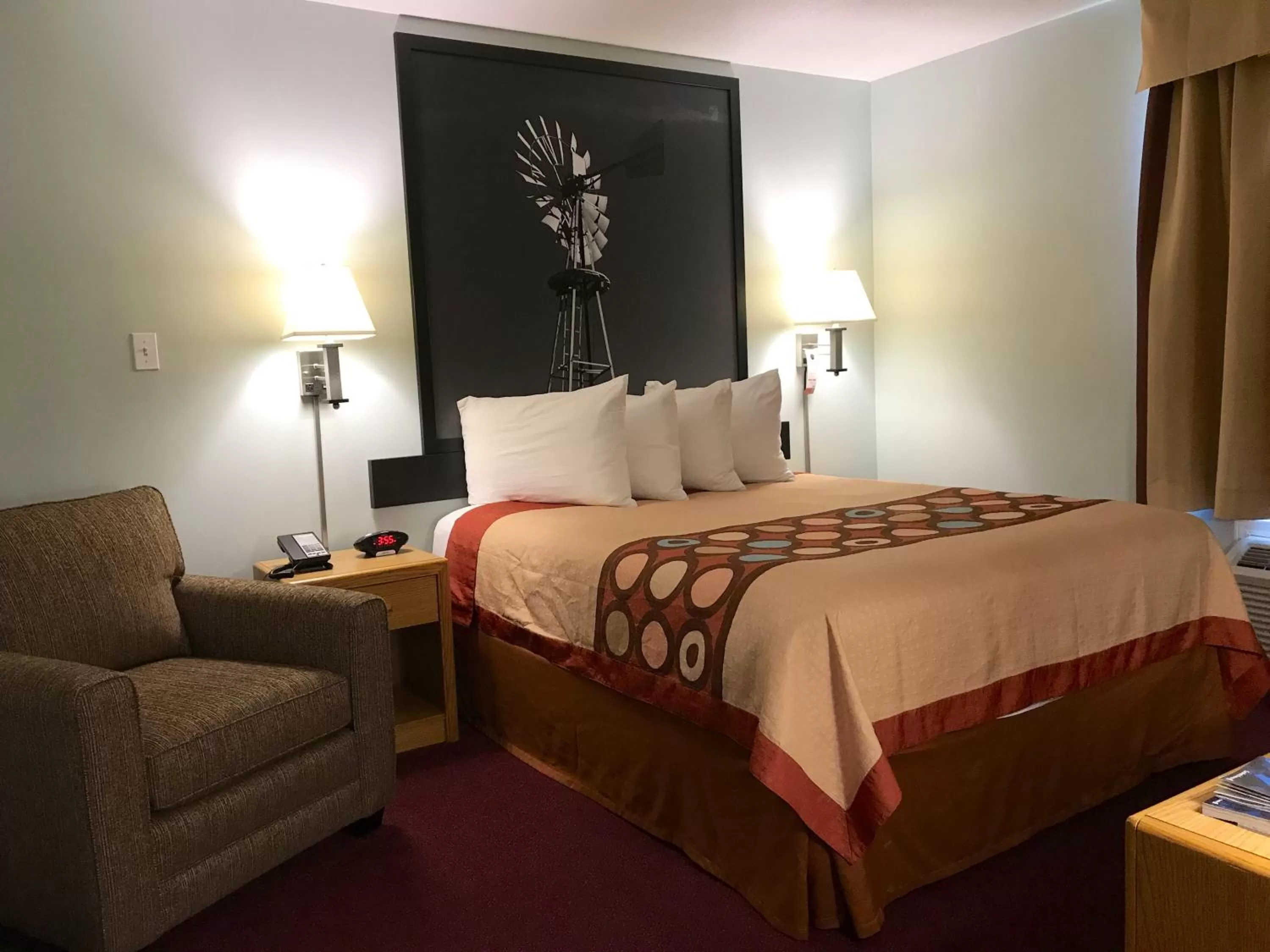 Deluxe Queen Suite with Sofa Bed - Exterior Access in Super 8 by Wyndham Kindersley