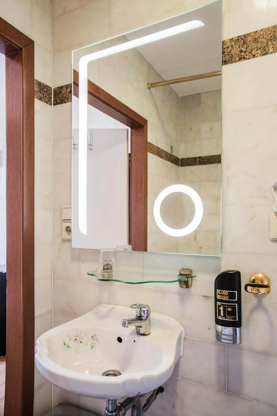 Single (Private Bathroom) in Hotel Atlanta