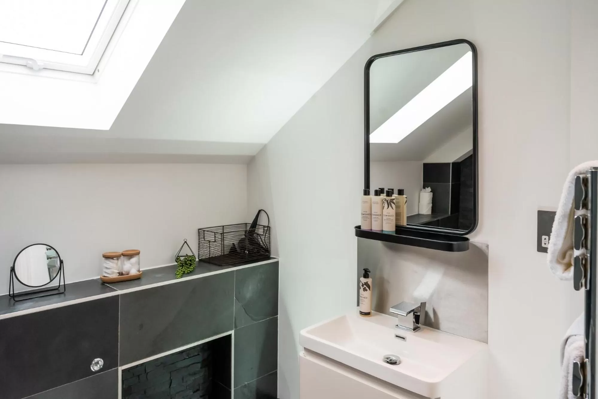 Two-Bedroom House in The Ginger Pig