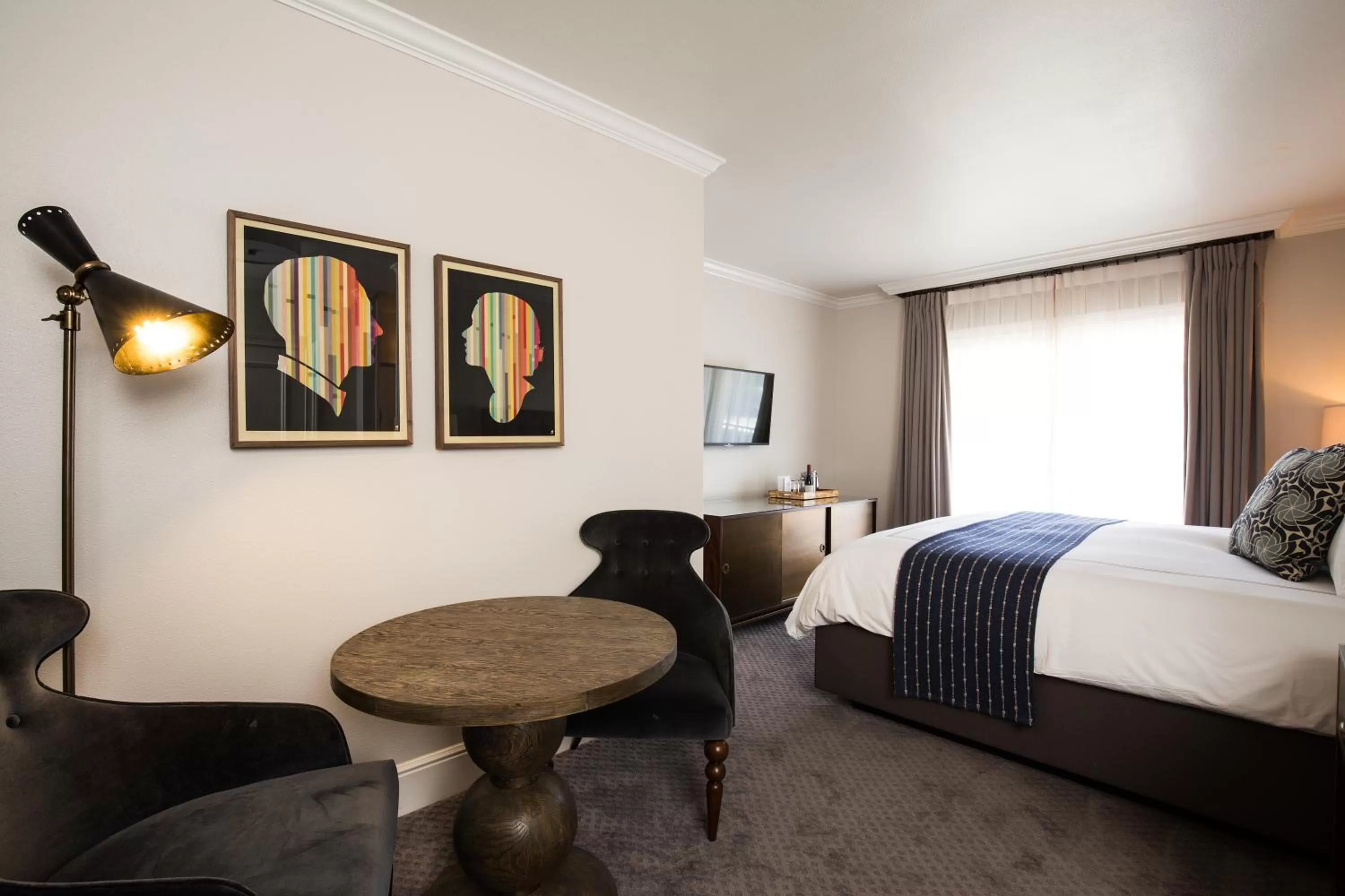 Deluxe Queen in Hotel Ella