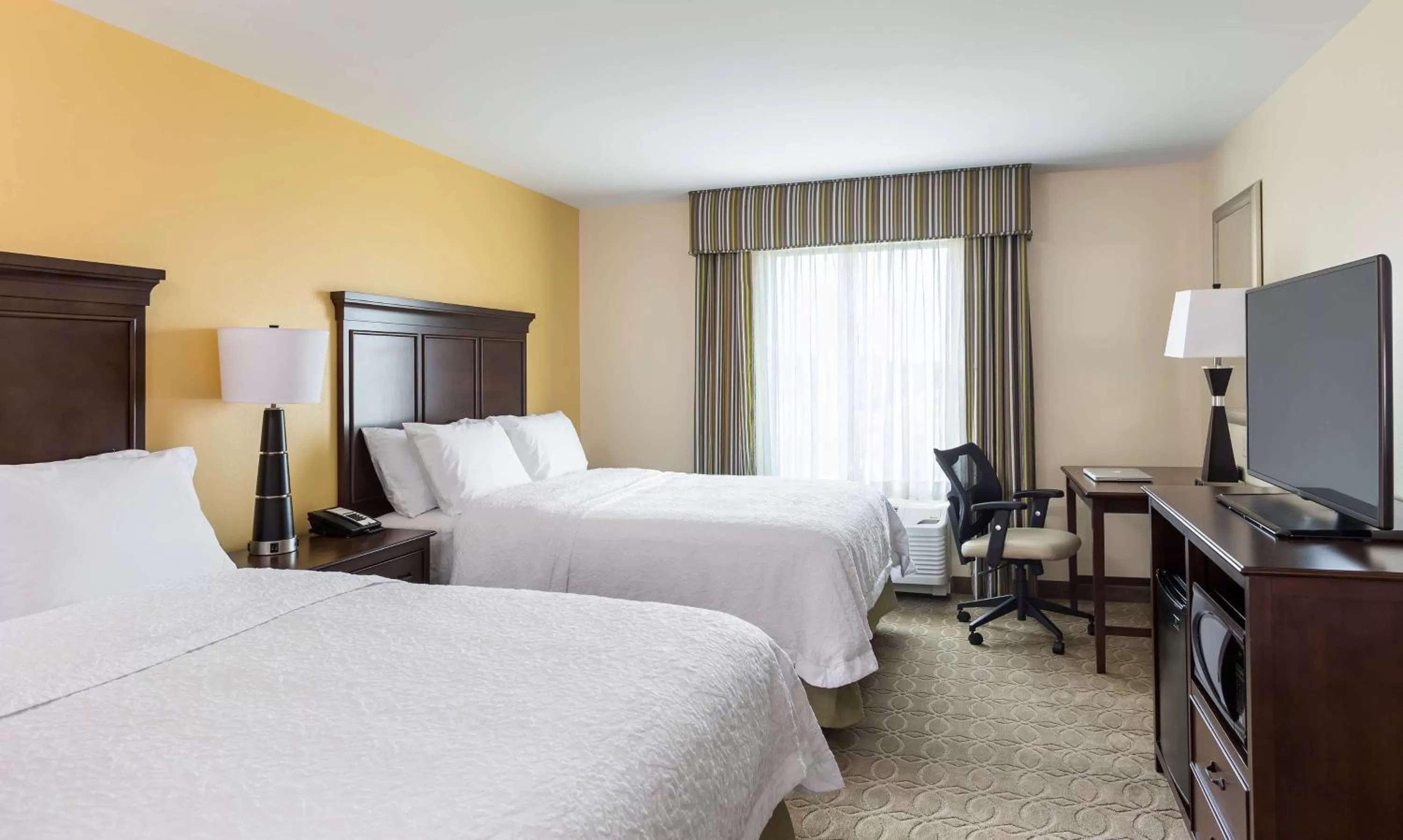 Queen Room with Two Queen Beds (4 Adults) in Hampton Inn & Suites Philadelphia Montgomeryville