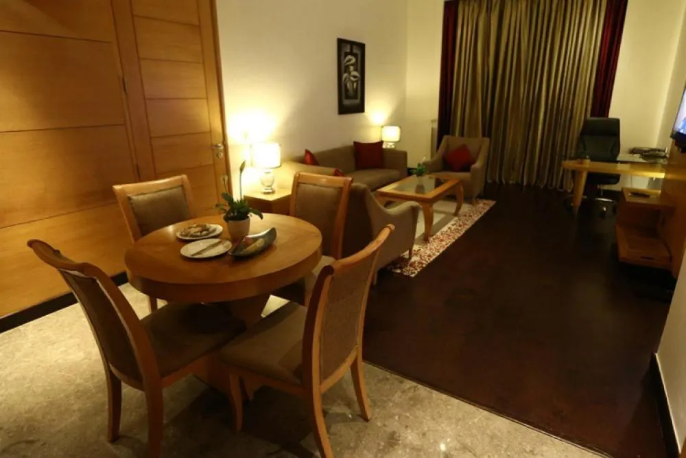 Suite with Pool View in The Umrao