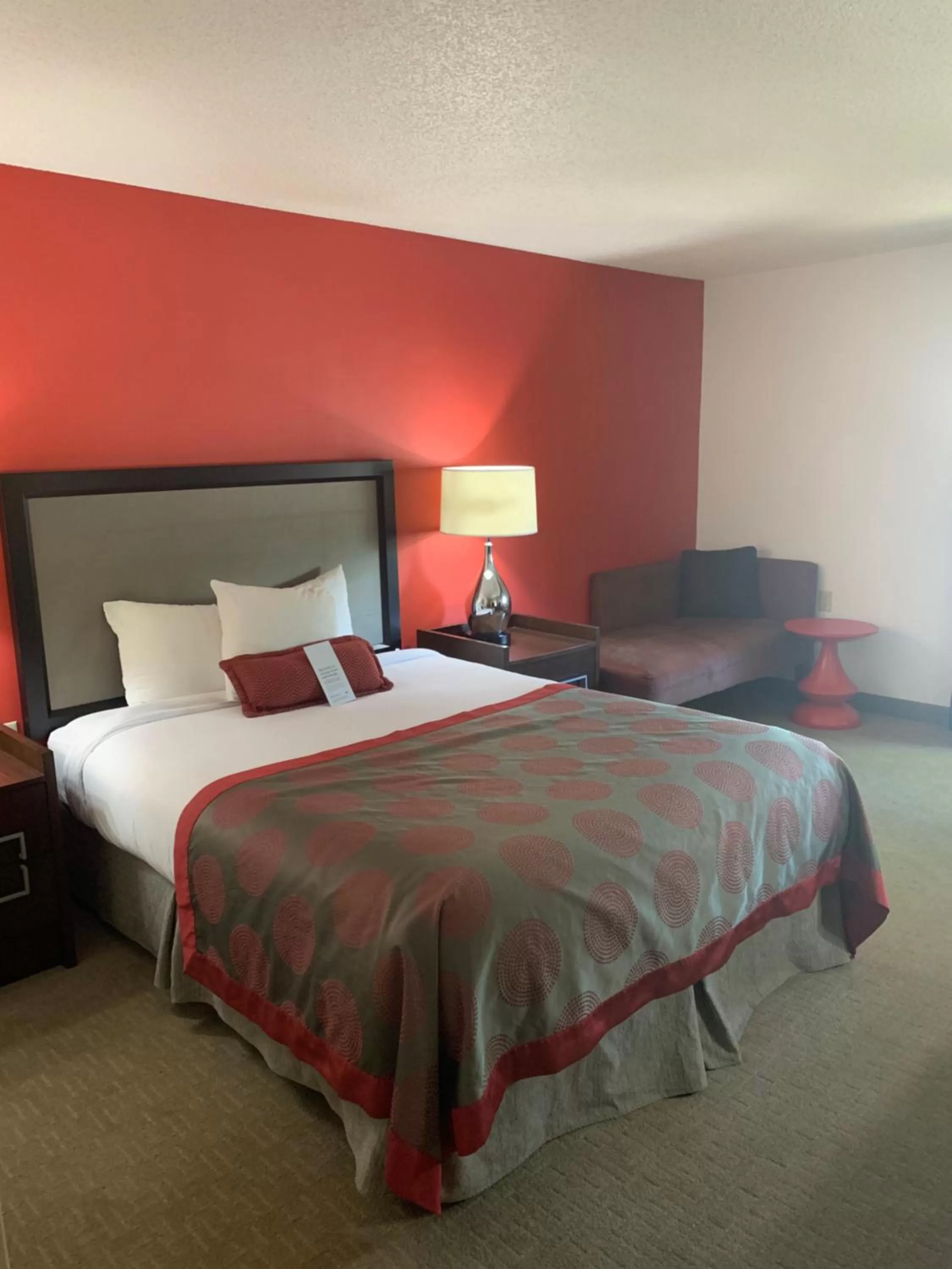 Queen Room - Disability Access - Non-Smoking in Ramada by Wyndham Marquette