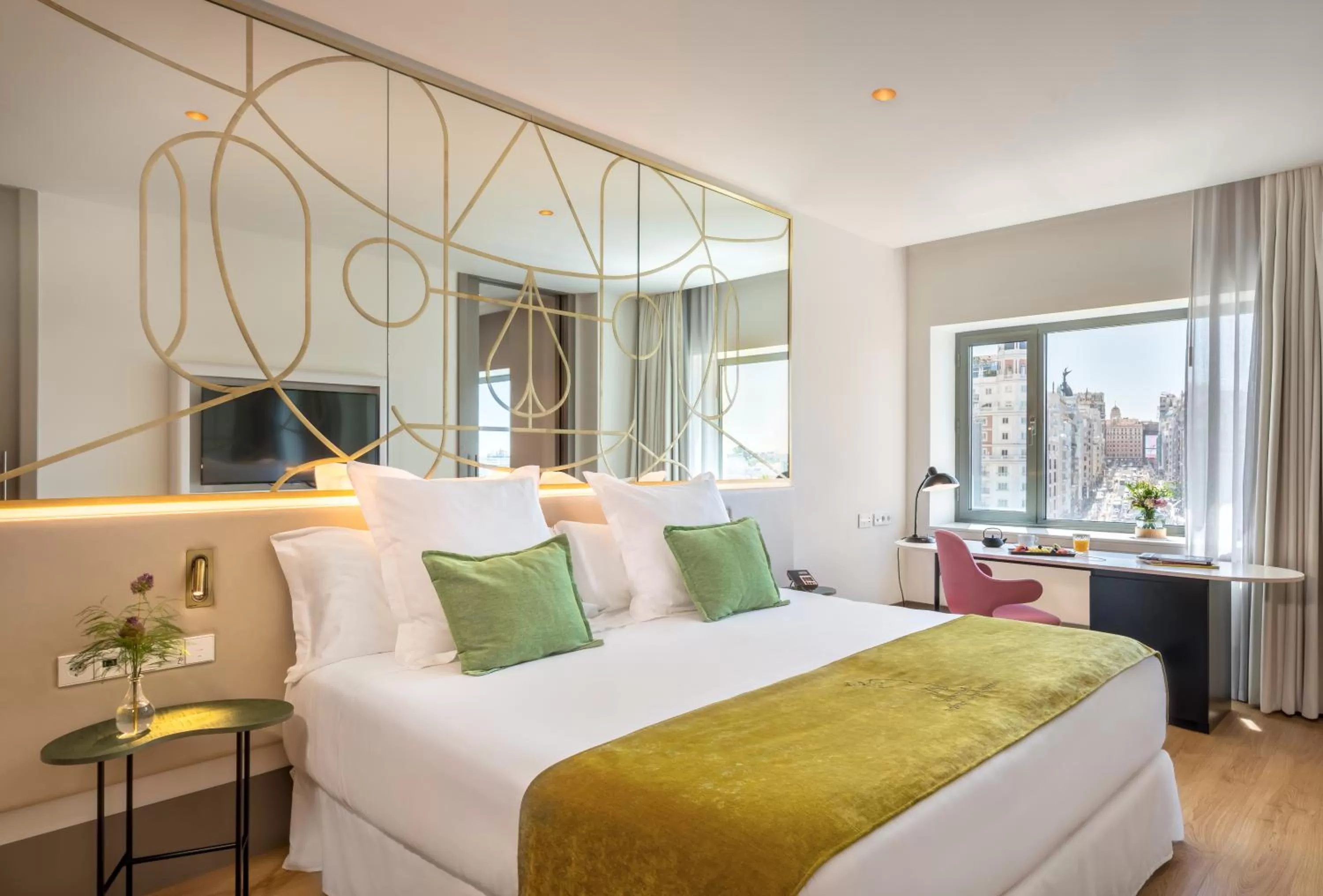 Deluxe Room with City View in Barceló Torre de Madrid