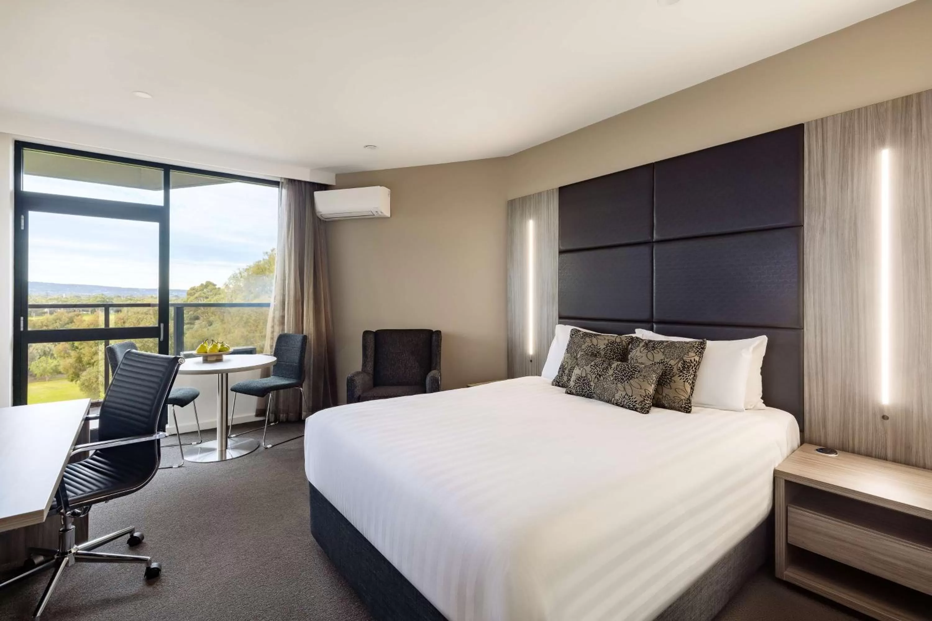 Superior Queen Room with Park View in Rydges South Park Adelaide
