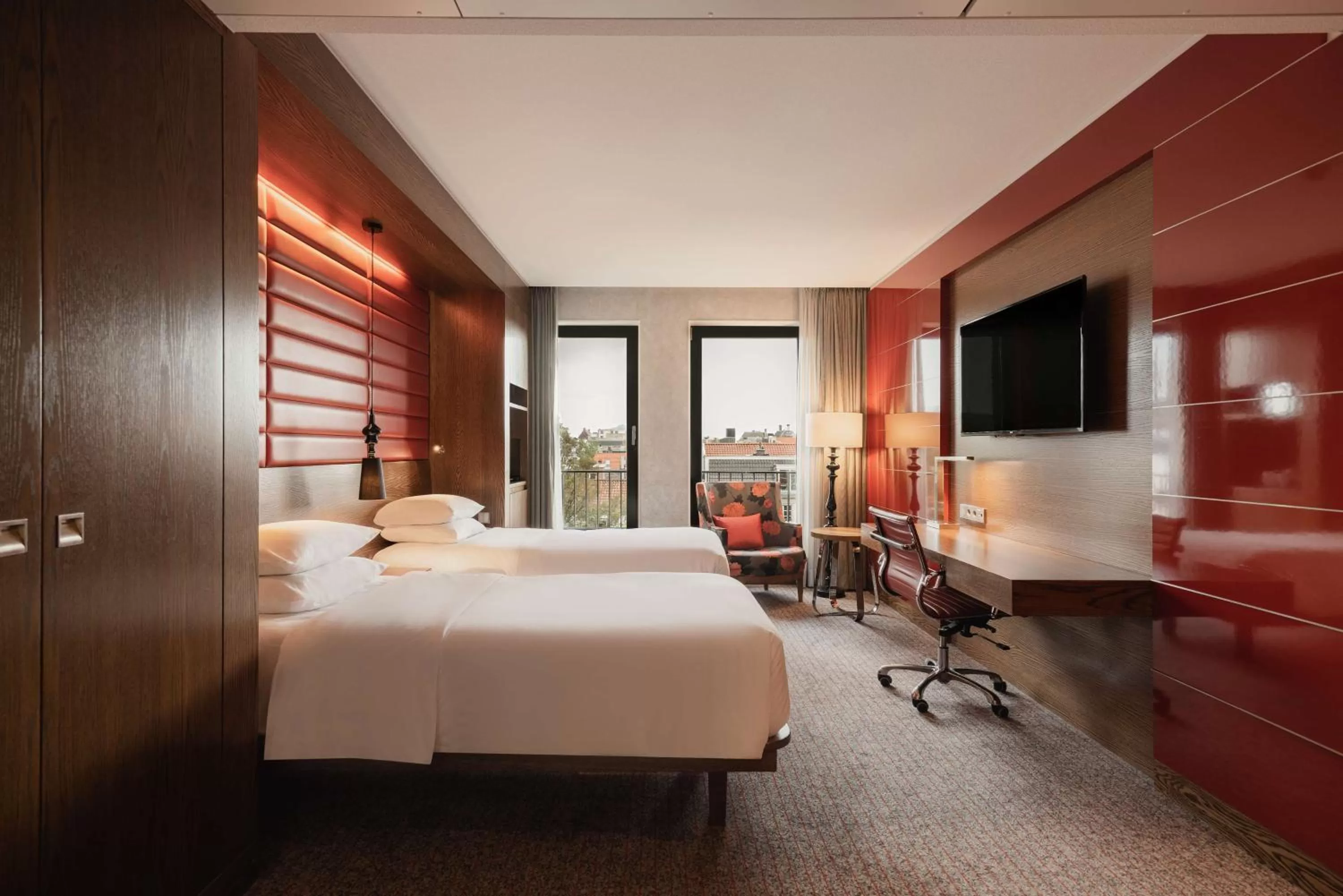 Twin Room in Hilton The Hague