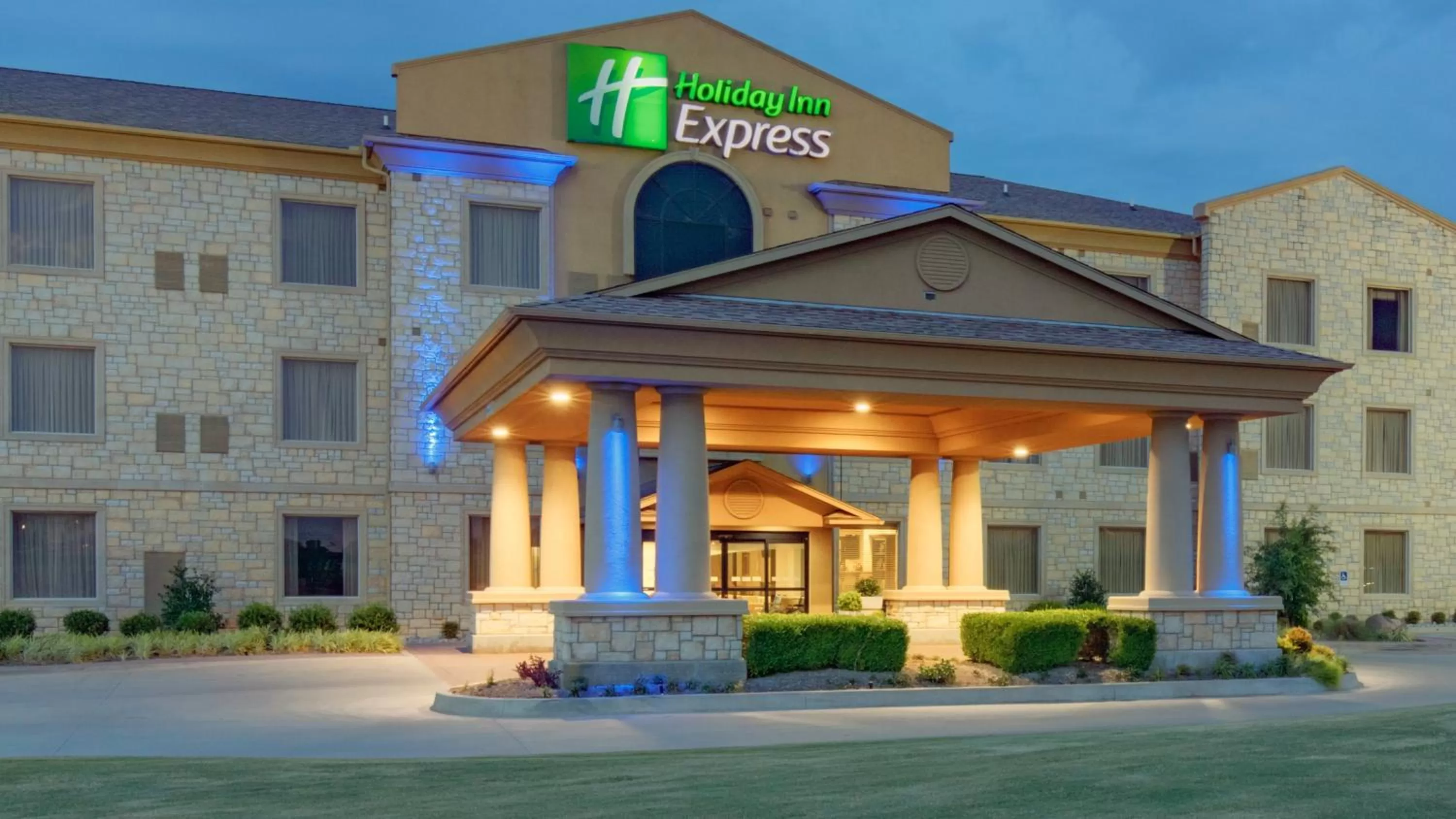 Holiday Inn Express & Suites Oklahoma City NW - Quail Springs by IHG
