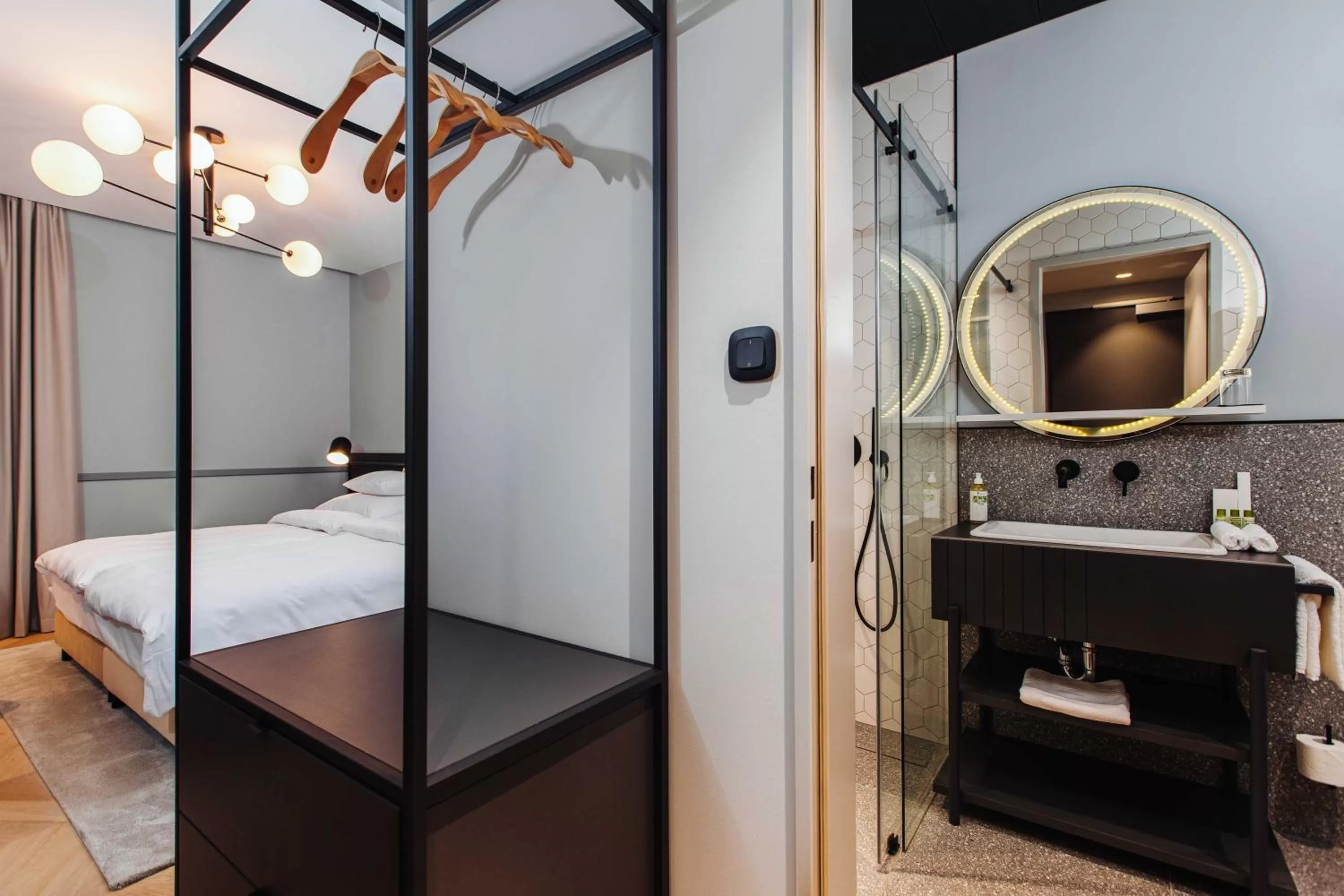 Basement Double or Twin Room - single occupancy in Alice Hotel